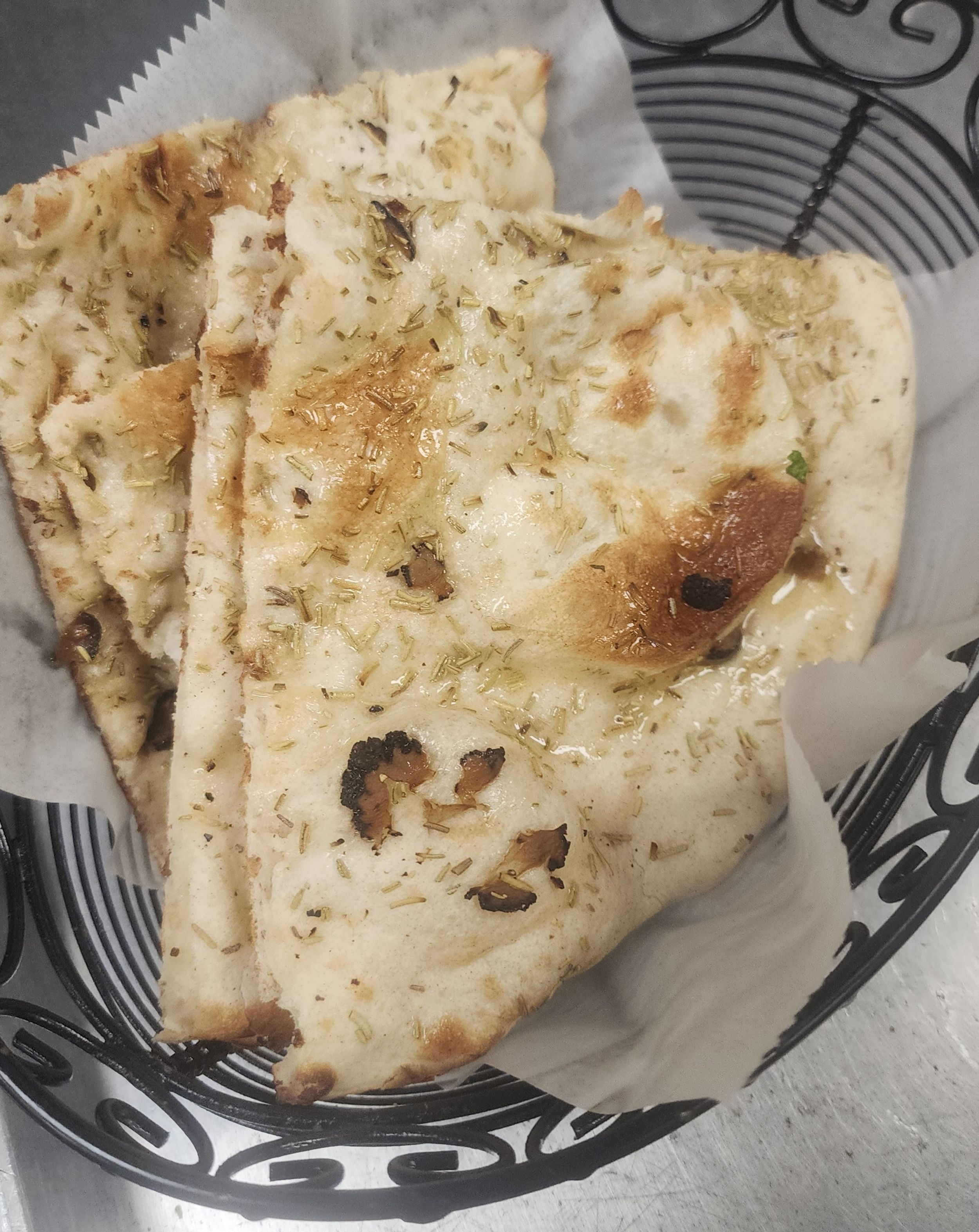 TRUFFLE ROSEMARY NAAN