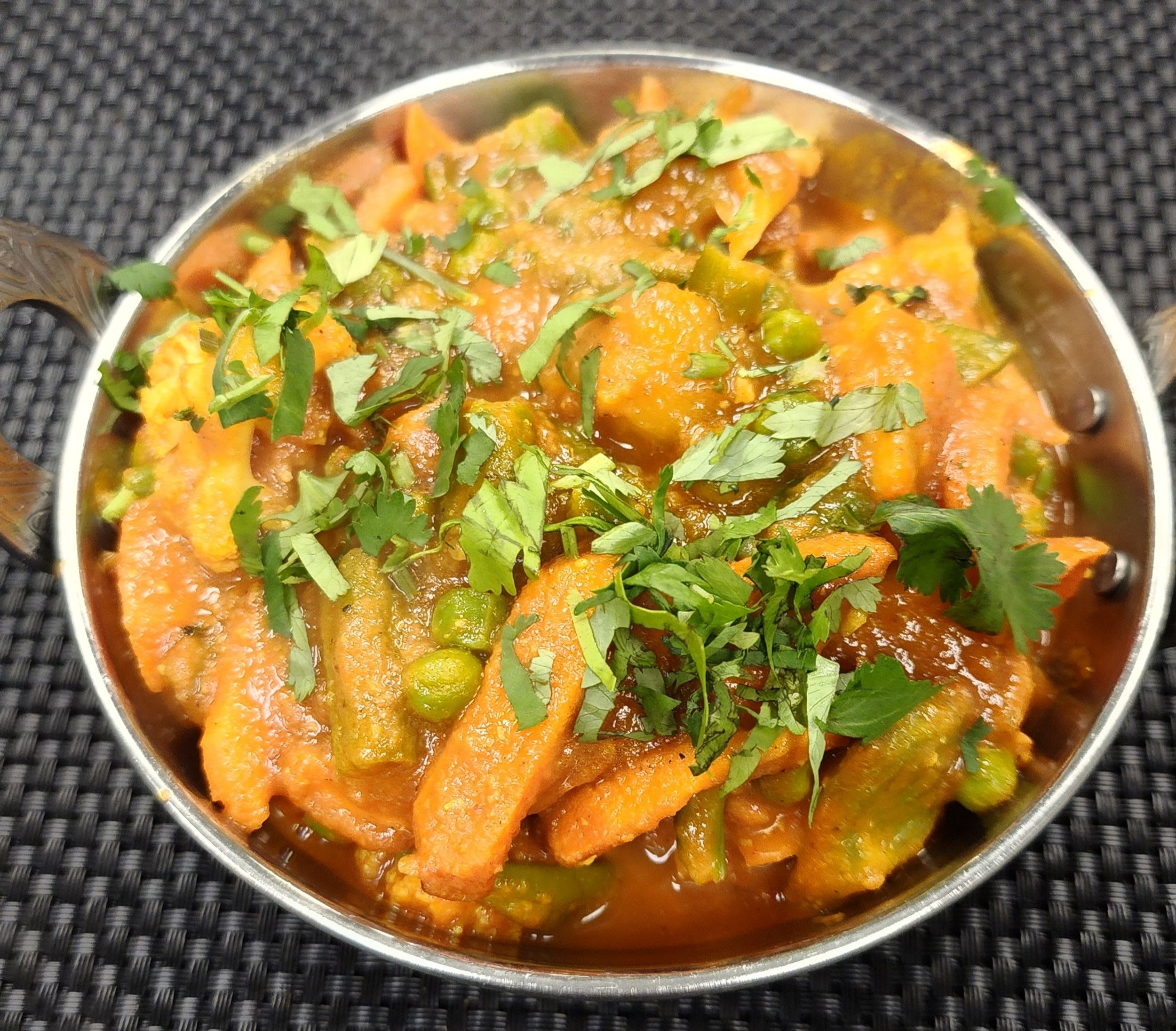 VEGETABLE CURRY