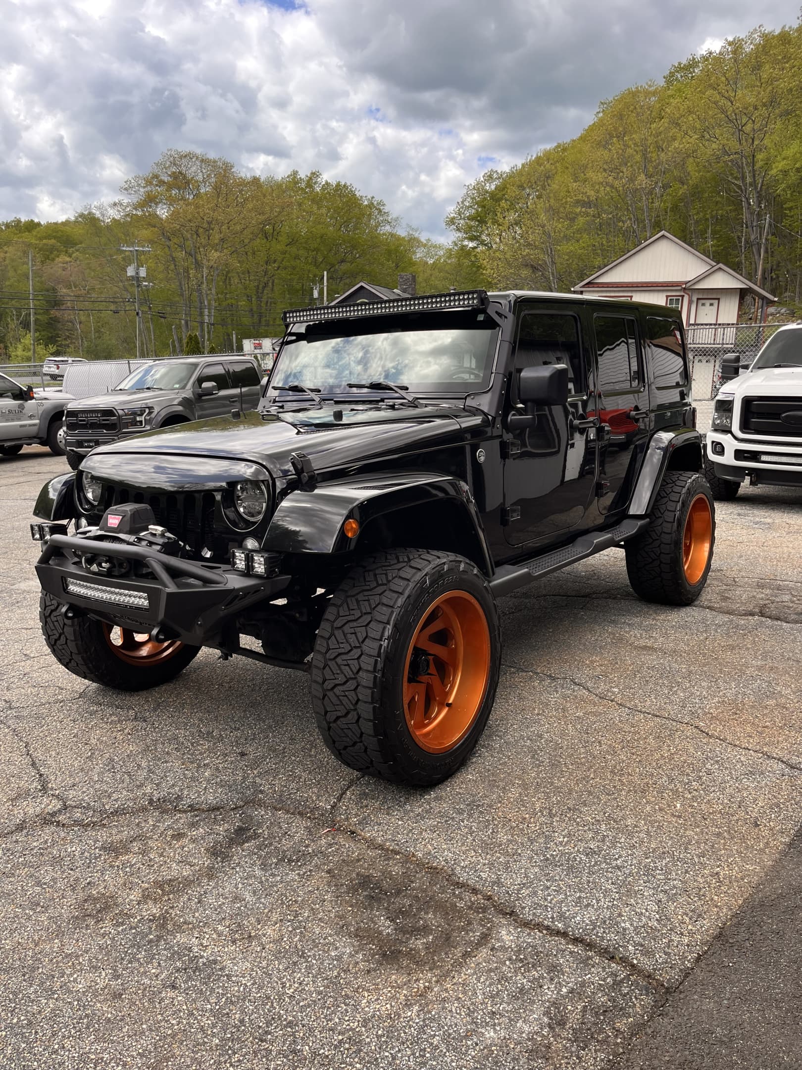 NEW ARRIVAL!!! 2016 JEEP WRANGLER UNLIMITED SAHARA!!! This one is one of a kind! Heated leather seats, color matching freedom hardtop, remote start, Bluetooth and much more!! 93k miles! Runs and drives like new! Too many mods to list!! All work done here at Rob’s!!! Won’t last at ONLY $22,900!!!