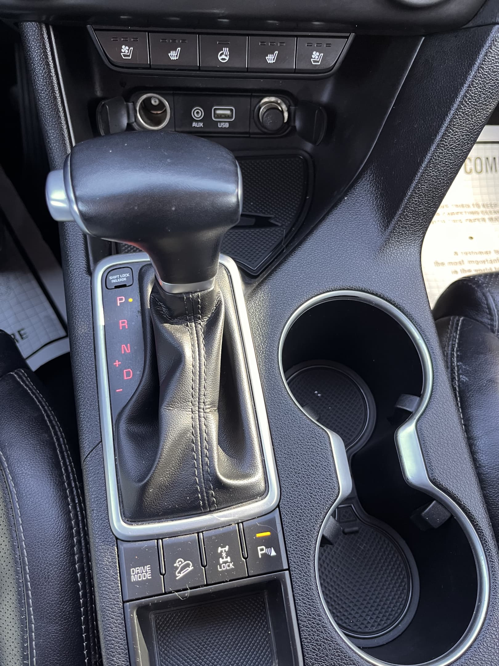 NEW ARRIVAL!! 2017 KIA SPORTAGE EX!!! AWD! Clean carfax!! ONLY 68,500 miles!!! Loaded with Technology package and premium package!! Heated and cooled leather seats, heated steering wheel, navigation, blind spot warning, pano roof, lane change assist, rear cross traffic alert and much much more!! Won’t last at ONLY $14,900!!!