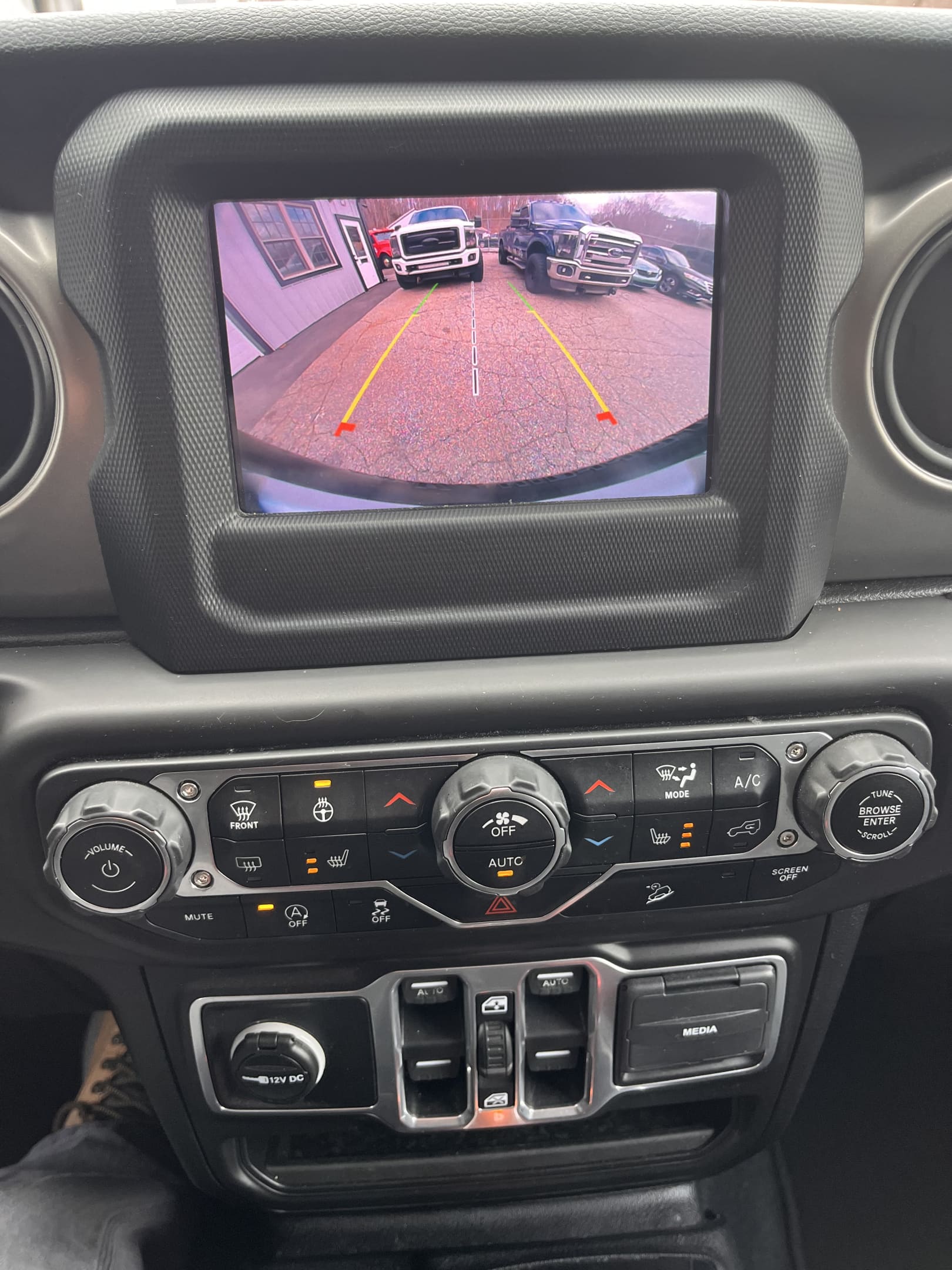 NEW ARRIVAL!! 2018 Jeep Wrangler unlimited Sport S!! ONLY 39k miles! Heated seats, heated steering wheel, remote start, Bluetooth and much much more!! Runs and drives like new! Won’t last at ONLY $26,900!!