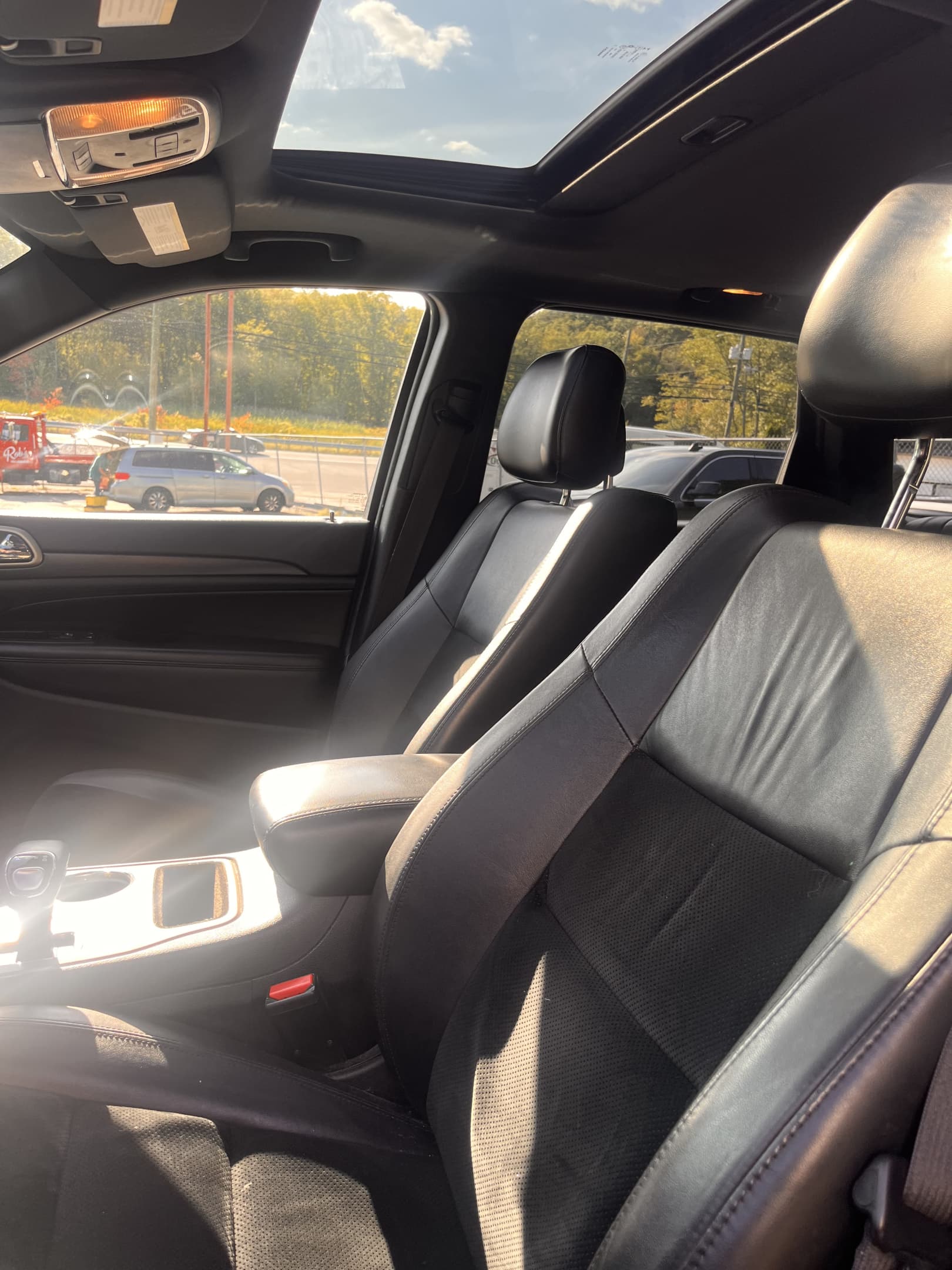 NEW ARRIVAL!! 2014 JEEP GRAND CHEROKEE ALTITUDE!!! One owner!! PERFECT CARFAX!!! Loaded with navigation, moonroof, heated seats, heated steering wheel, 20” wheels, remote start and much much more! Extensive maintenance records!!! Only 112,400 miles and priced to sell! Won’t last at ONLY $12,900!!!