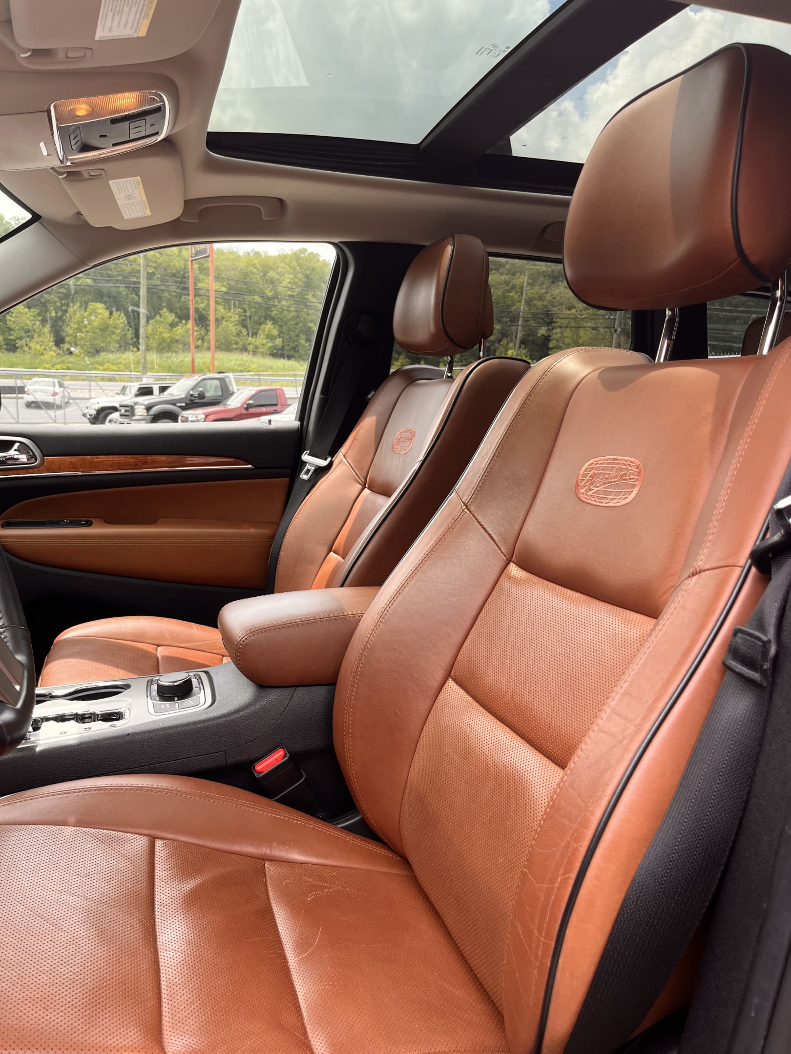 NEW ARRIVAL!! 2013 JEEP GRAND CHEROKEE OVERLAND!!! Clean carfax!!! Loaded with navigation, heated and cooled front seats, heated steering wheel, heated rear seats, pano roof, remote start and much much more!! Extensive maintenance records!! 108k miles!! Runs and drives like new!! Won’t last at only $10,900!!