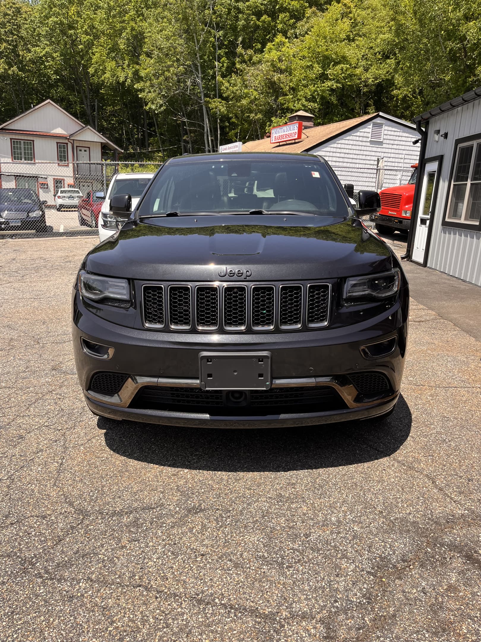 NEW ARRIVAL!!! 2015 JEEP GRAND CHEROKEE OVERLAND!!! Clean carfax! Loaded with every option! Also has the High Altitude Package!! With a window sticker of just over $50,000 in 2015 this Jeep is a great value!! 118k miles!! Won’t last at only $13,900!!!