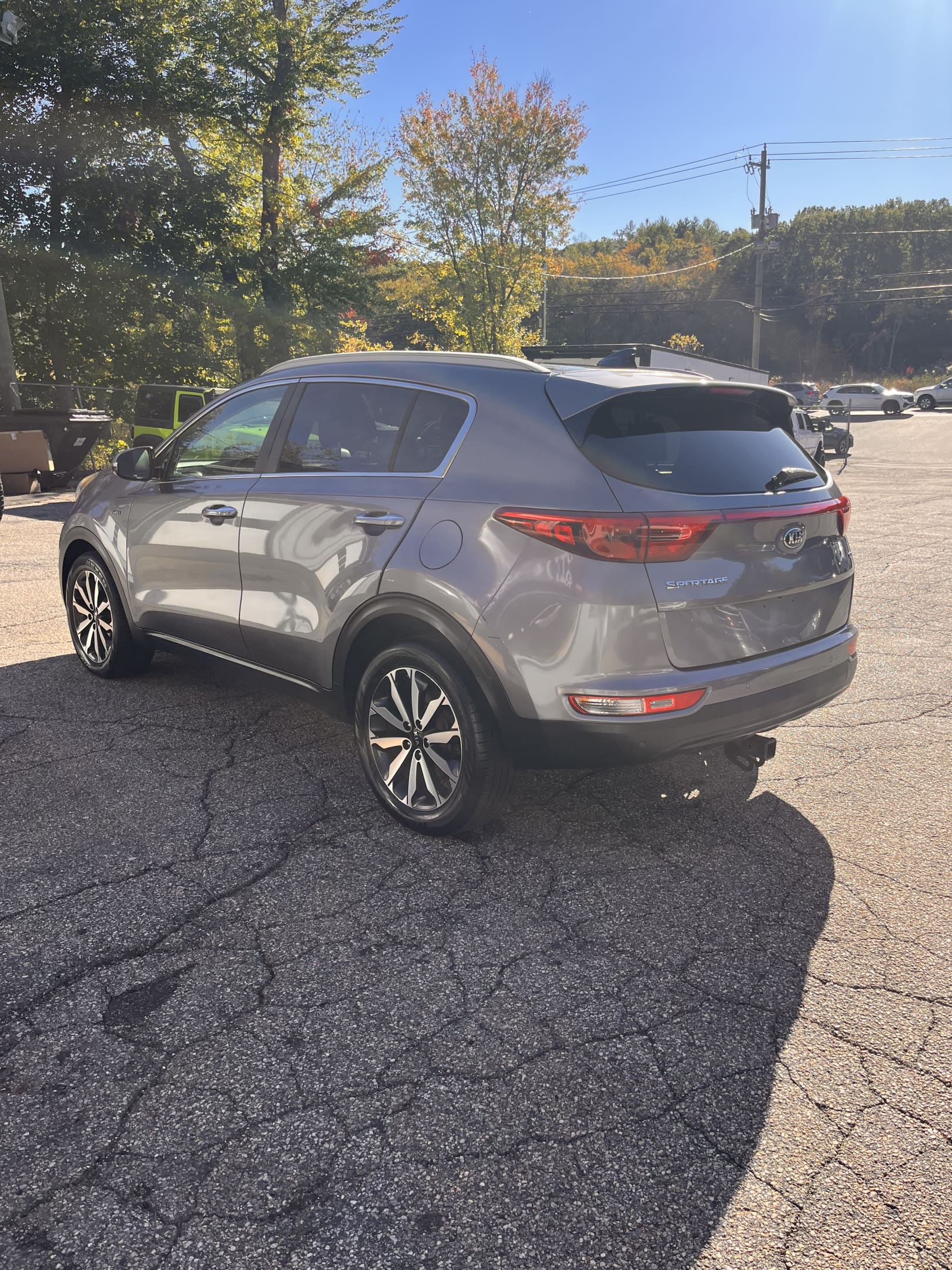 NEW ARRIVAL!! 2017 KIA SPORTAGE EX!!! AWD! Clean carfax!! ONLY 68,500 miles!!! Loaded with Technology package and premium package!! Heated and cooled leather seats, heated steering wheel, navigation, blind spot warning, pano roof, lane change assist, rear cross traffic alert and much much more!! Won’t last at ONLY $14,900!!!