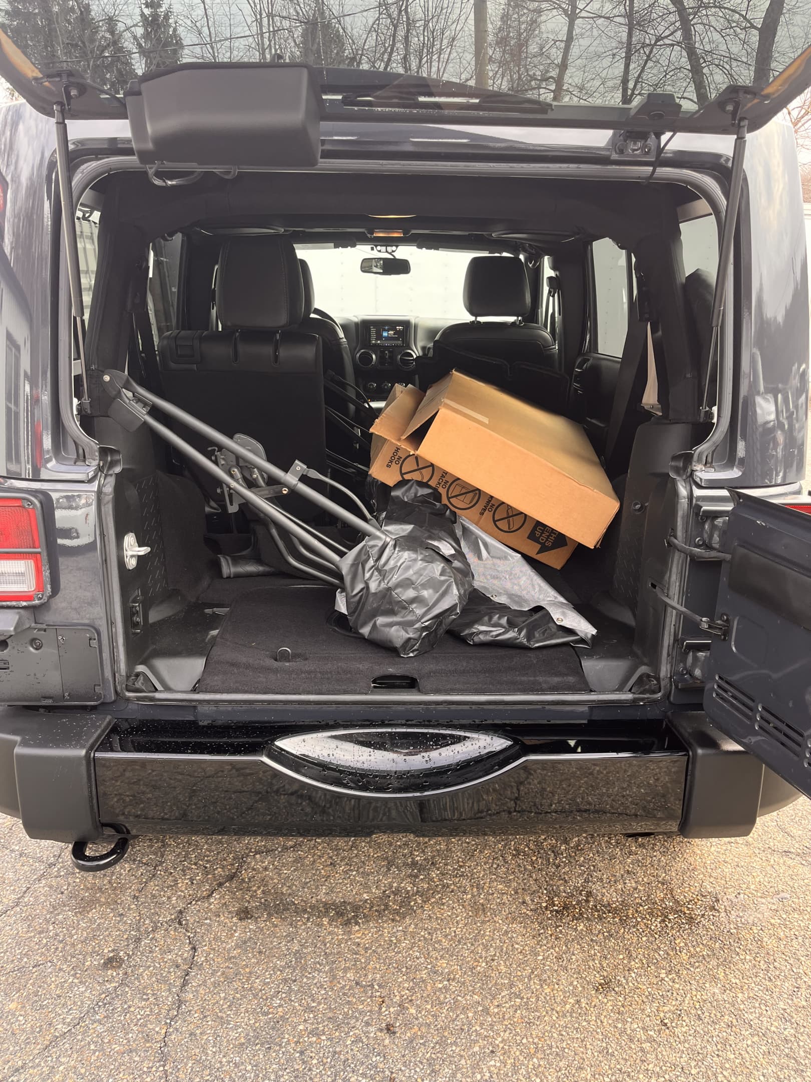 NEW ARRIVAL!!! 2018 JEEP UNLIMITED ALTITUDE!!! One owner car!! Loaded with heated leather seats, alpine 9 speakers with all weather subwoofer, power bulge hood, body color freedom hardtop, premium black sunrider soft top, hard top headliner, Bluetooth, backup camera and much more!! Best of all ONLY 39k miles!!! Won’t last at only $28,900!!