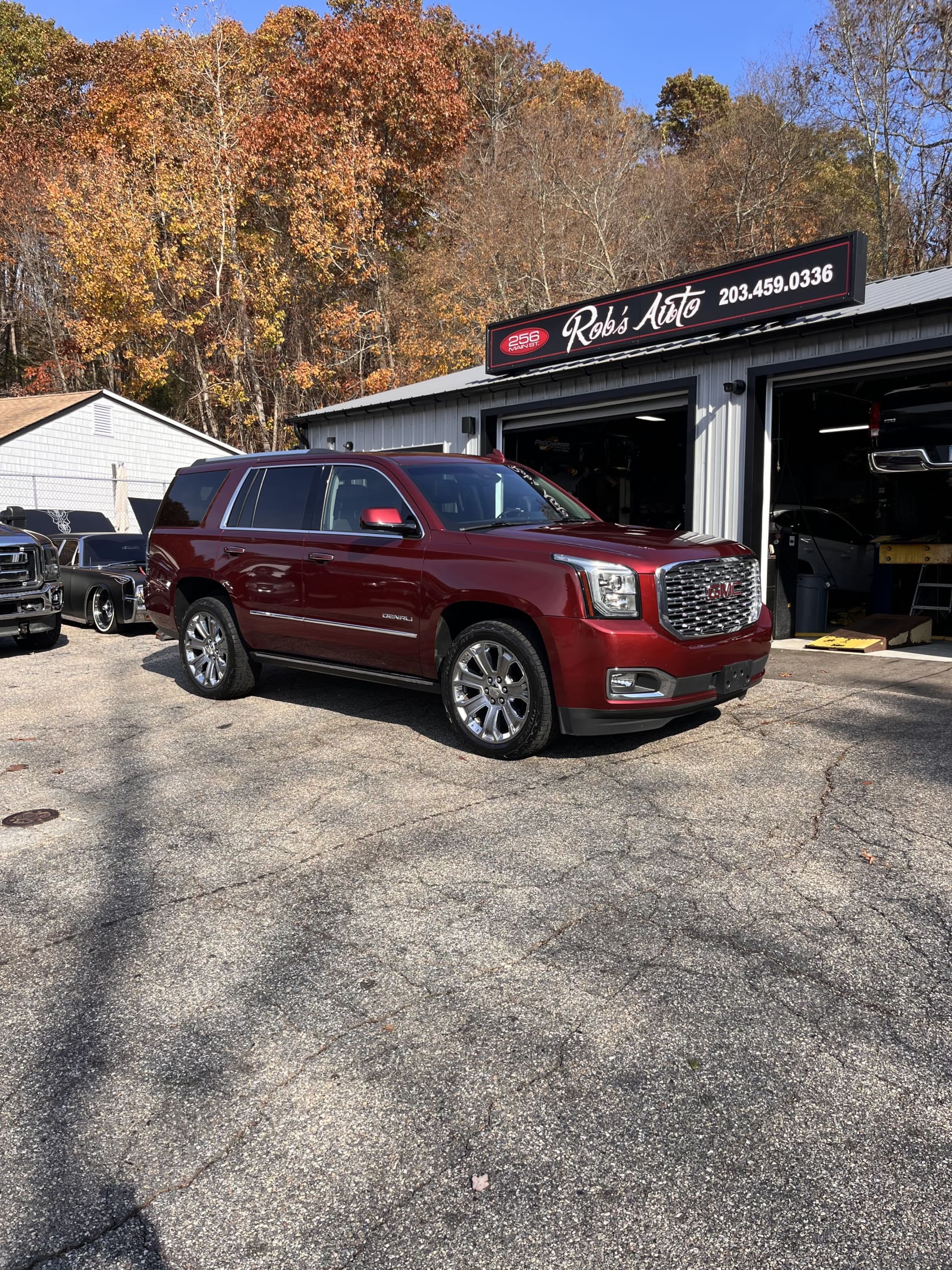 NEW ARRIVAL!! 2018 GMC Yukon Denali!! One owner car! Perfect Carfax! ONLY 47k miles! Loaded with navigation, DVD, heads up display, 22” wheels, retractable side steps, heated and cooled front seats, heated 2nd row captains chairs, third row, moonroof and much much more. Why buy new!! Won’t last at $38,900!!