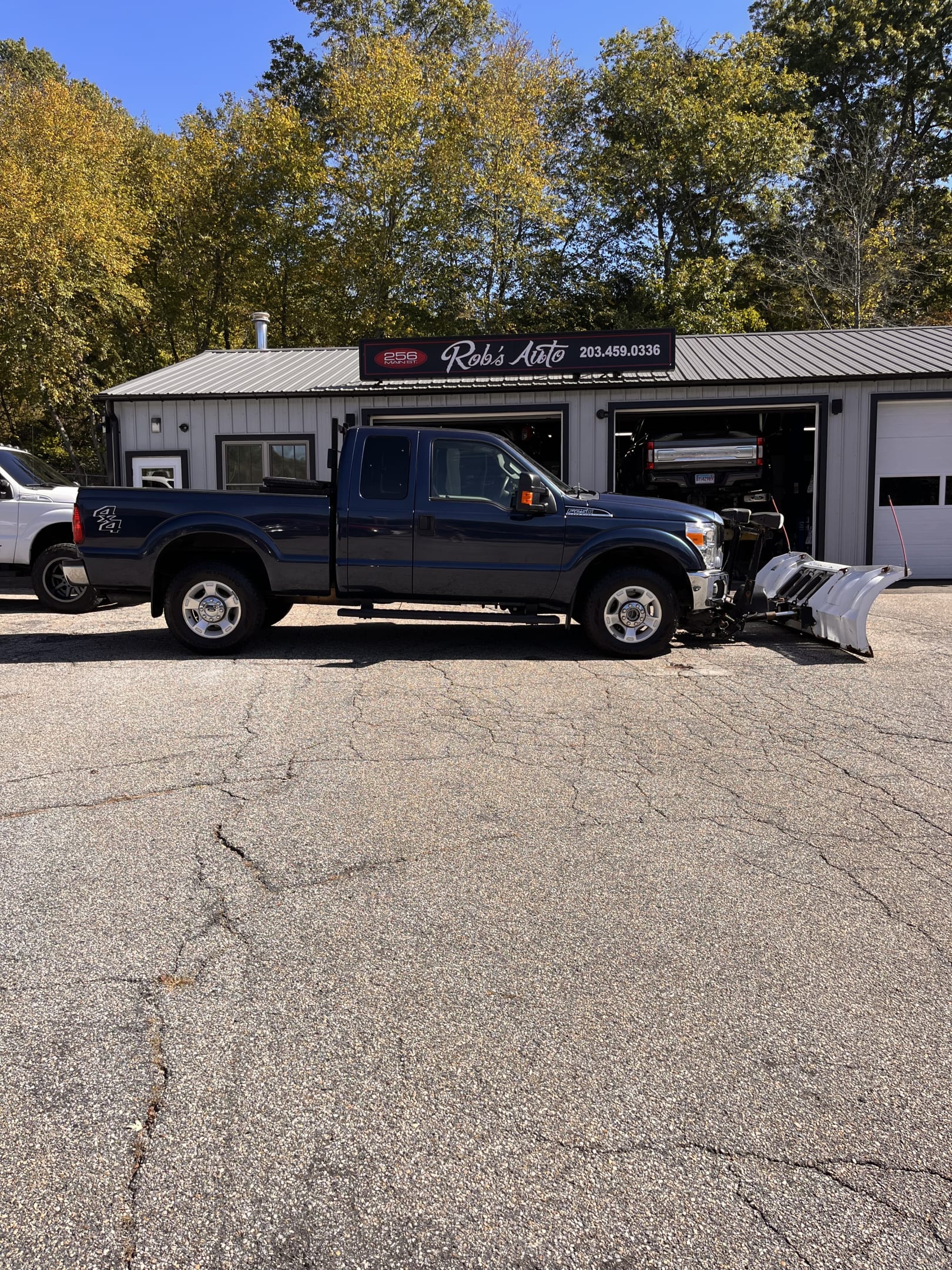 NEW ARRIVAL!! 2016 FORD F-250 XLT!! Runs great! Ready to make money! Only 135,800 miles! Plow included in sale and works great!! Won’t last at ONLY $19,900!!!