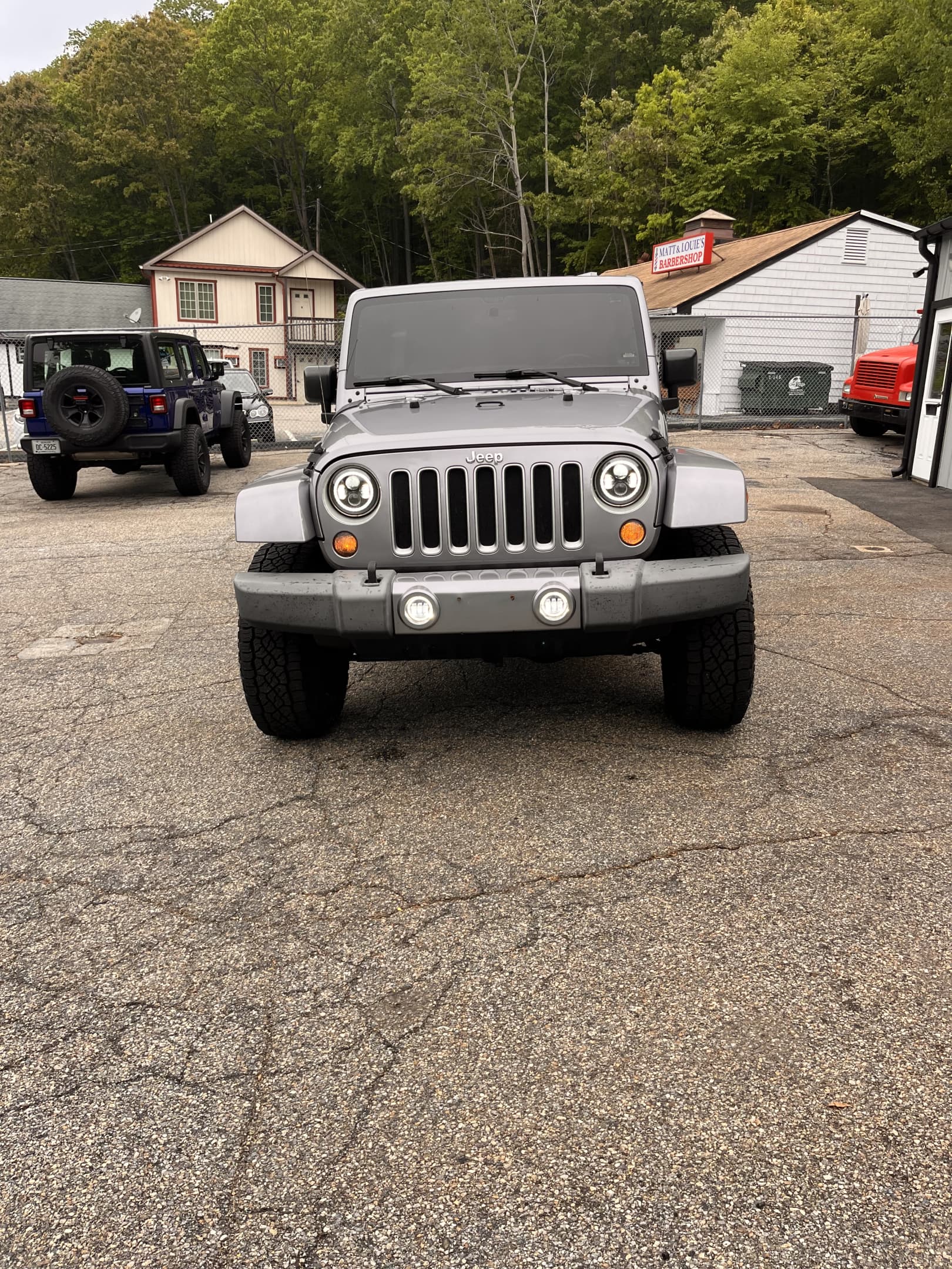2016 JEEP WRANGLER UNLIMITED SAHARA!! Runs and drives great!! Heated leather seats! Backup camera! Remote start and much more! Only 100,400 miles! Recent wheels, tires and lift!! Won’t last at ONLY $19,900!!