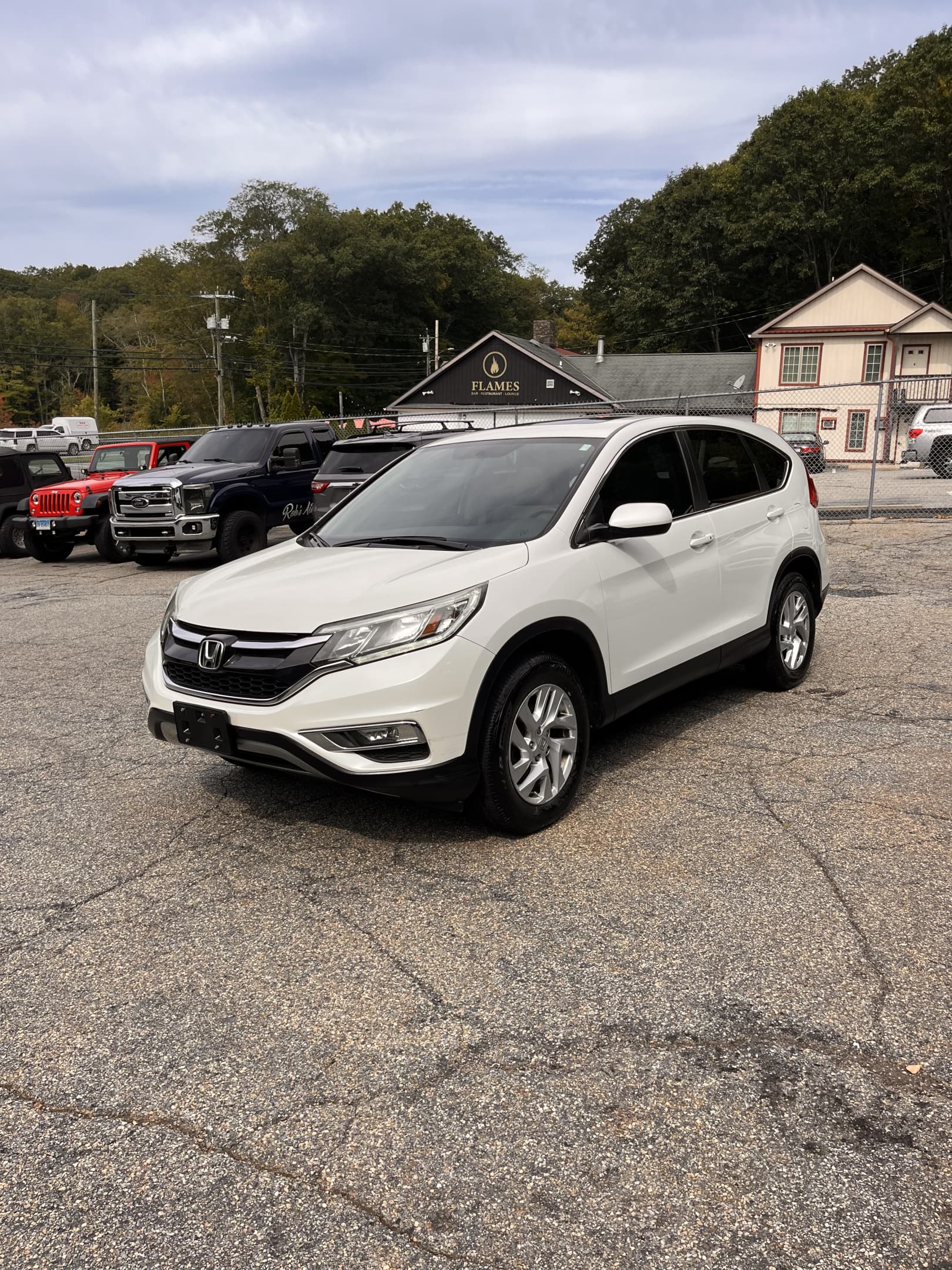 NEW ARRIVAL!! 2015 HONDA CRV-EX!!! The definition of reliability!! Moonroof, heated seats, Bluetooth, backup camera and more! AWD!! With 130k miles it’s not even broken in yet!! Won’t last at ONLY $12,900!!