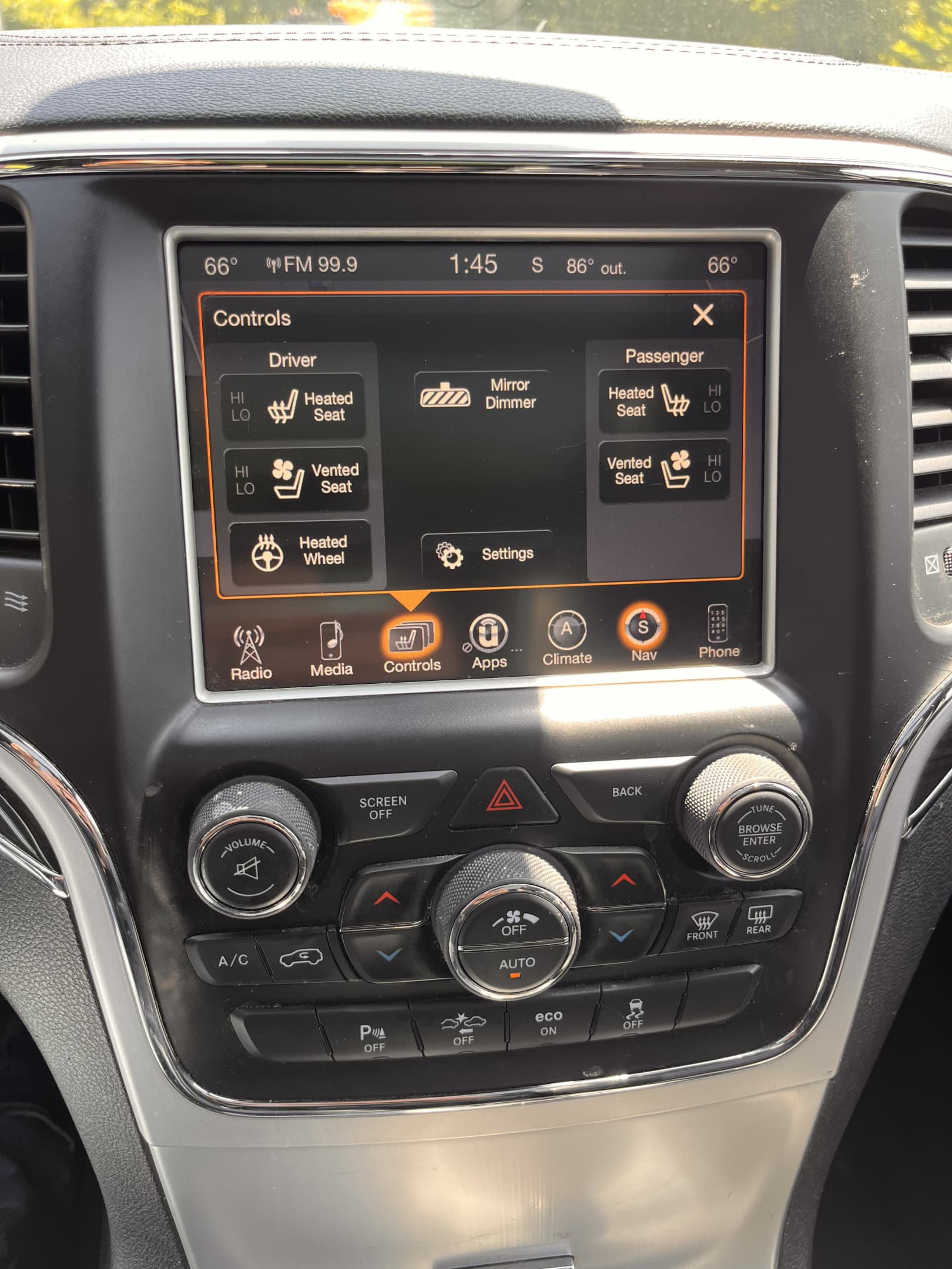 NEW ARRIVAL!!! 2015 JEEP GRAND CHEROKEE OVERLAND!!! Clean carfax! Loaded with every option! Also has the High Altitude Package!! With a window sticker of just over $50,000 in 2015 this Jeep is a great value!! 118k miles!! Won’t last at only $13,900!!!