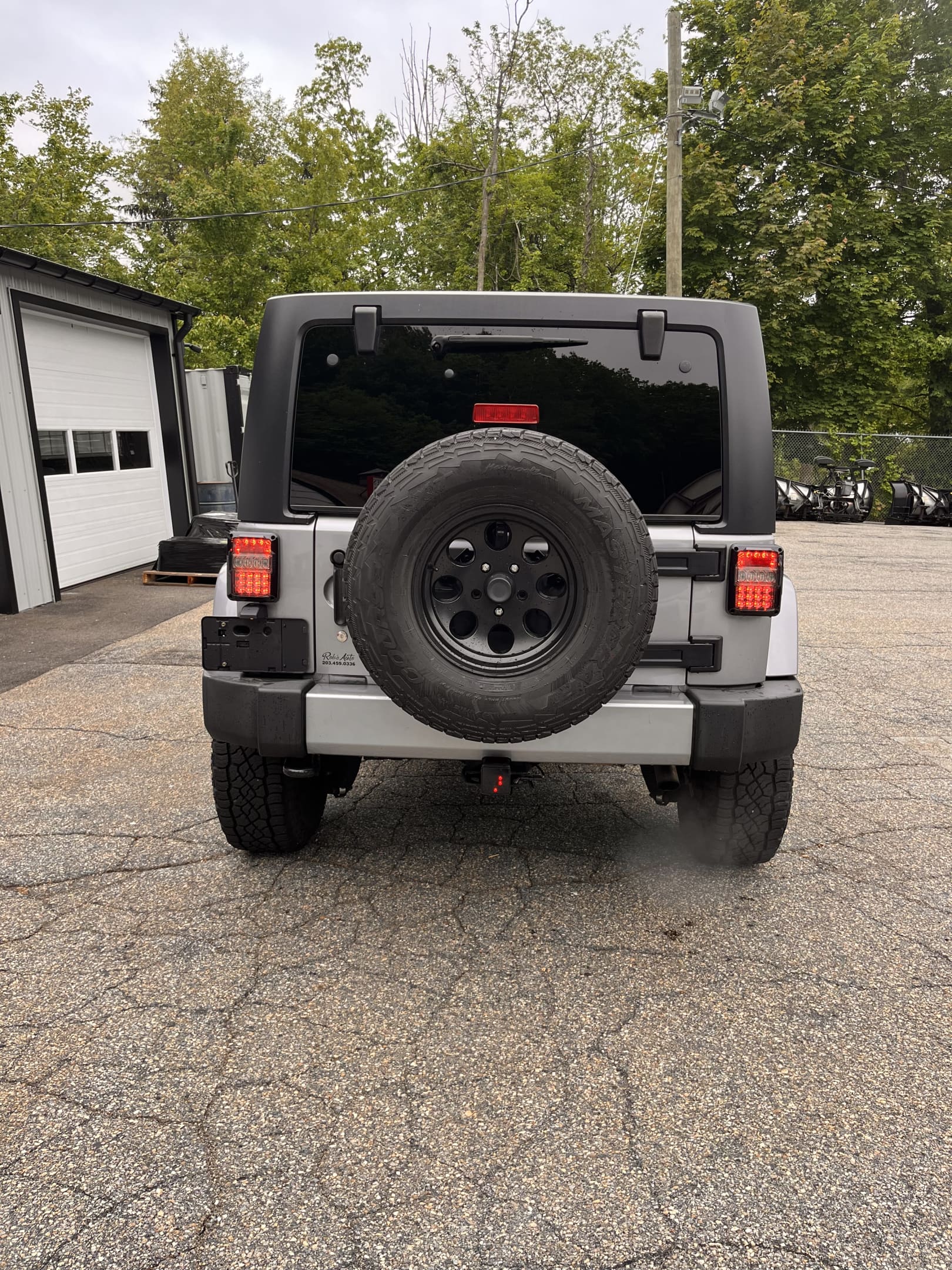 2016 JEEP WRANGLER UNLIMITED SAHARA!! Runs and drives great!! Heated leather seats! Backup camera! Remote start and much more! Only 100,400 miles! Recent wheels, tires and lift!! Won’t last at ONLY $19,900!!