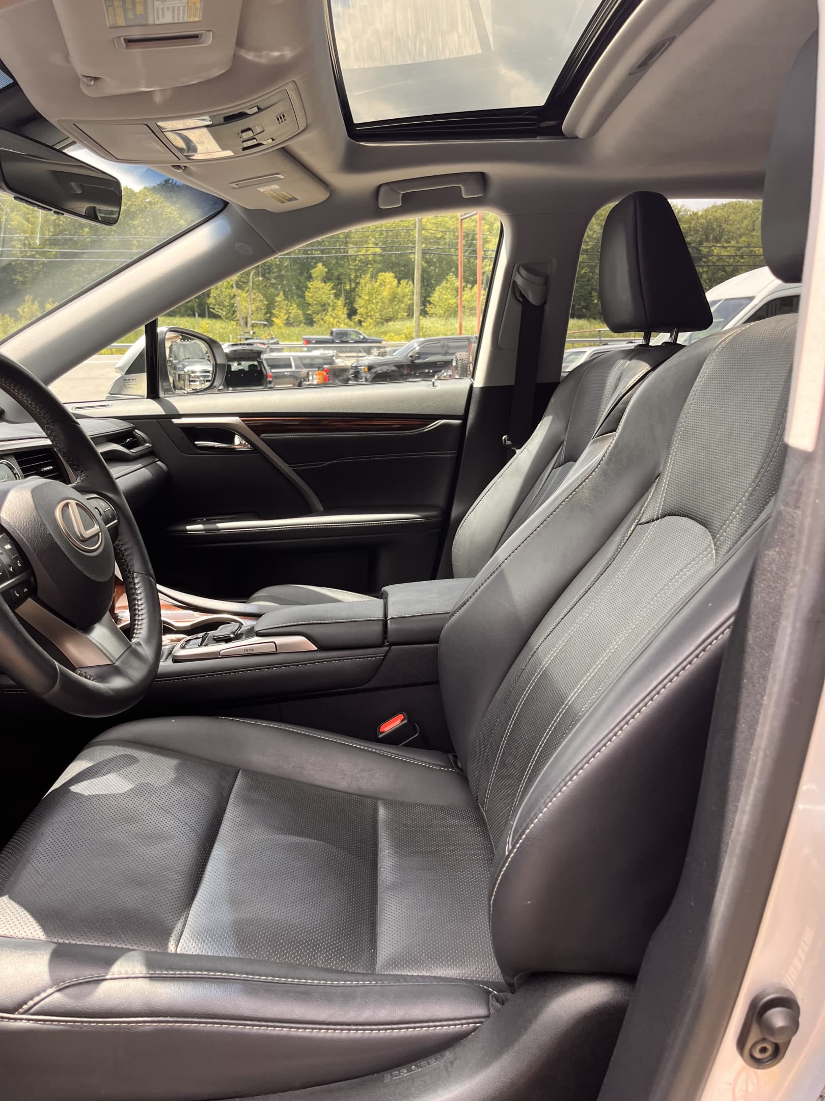 NEW ARRIVAL!!! 2016 LEXUS RX350!! Absolutely gorgeous!! AWD! Dealer maintained its entire life! Loaded with navigation, heated and cooled seats, heated steering wheel, moonroof, 20” wheels and much much more! Not even broken in with ONLY 85k miles!! Definitely won’t last at $23,900!!!