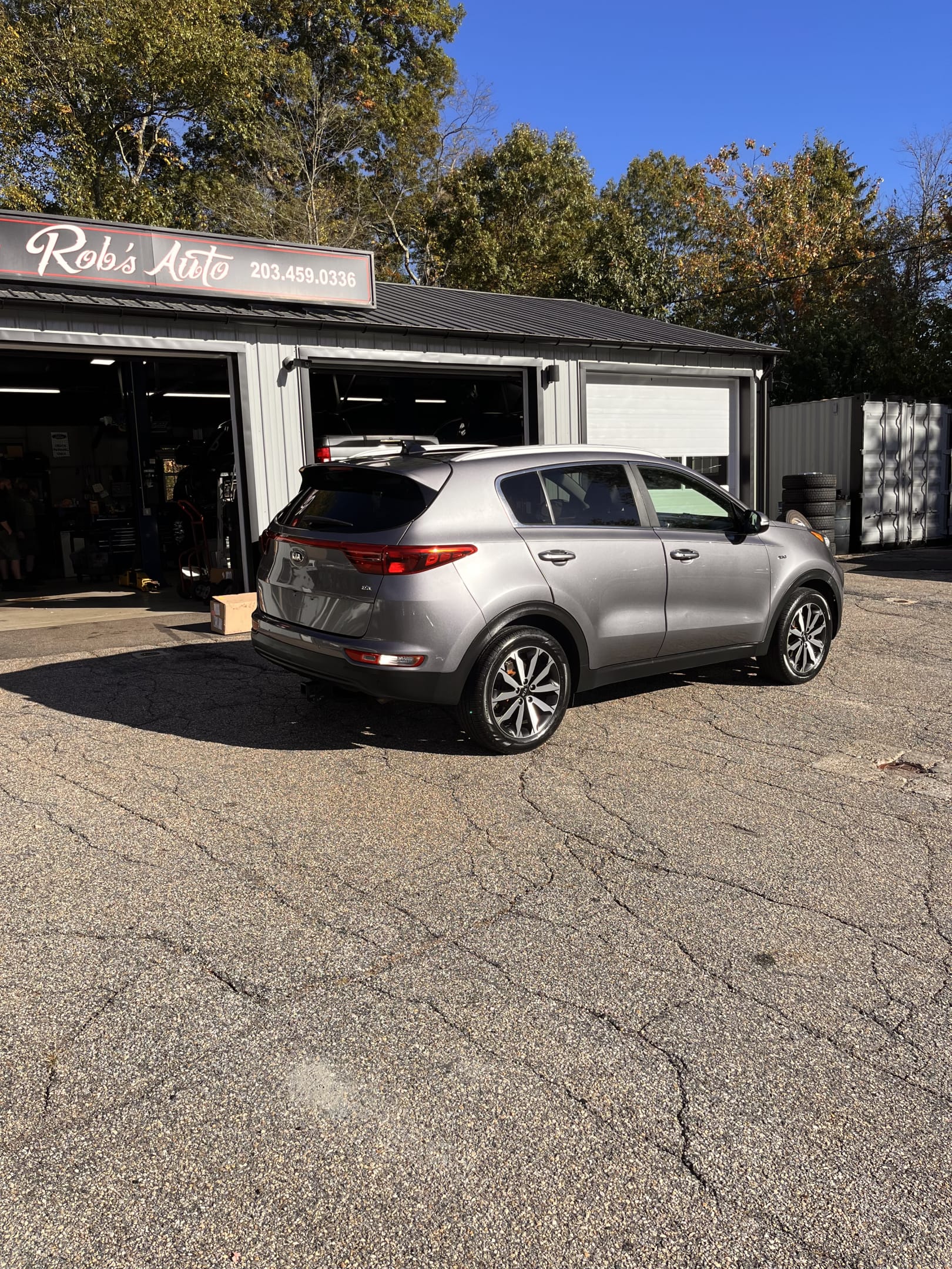 NEW ARRIVAL!! 2017 KIA SPORTAGE EX!!! AWD! Clean carfax!! ONLY 68,500 miles!!! Loaded with Technology package and premium package!! Heated and cooled leather seats, heated steering wheel, navigation, blind spot warning, pano roof, lane change assist, rear cross traffic alert and much much more!! Won’t last at ONLY $14,900!!!