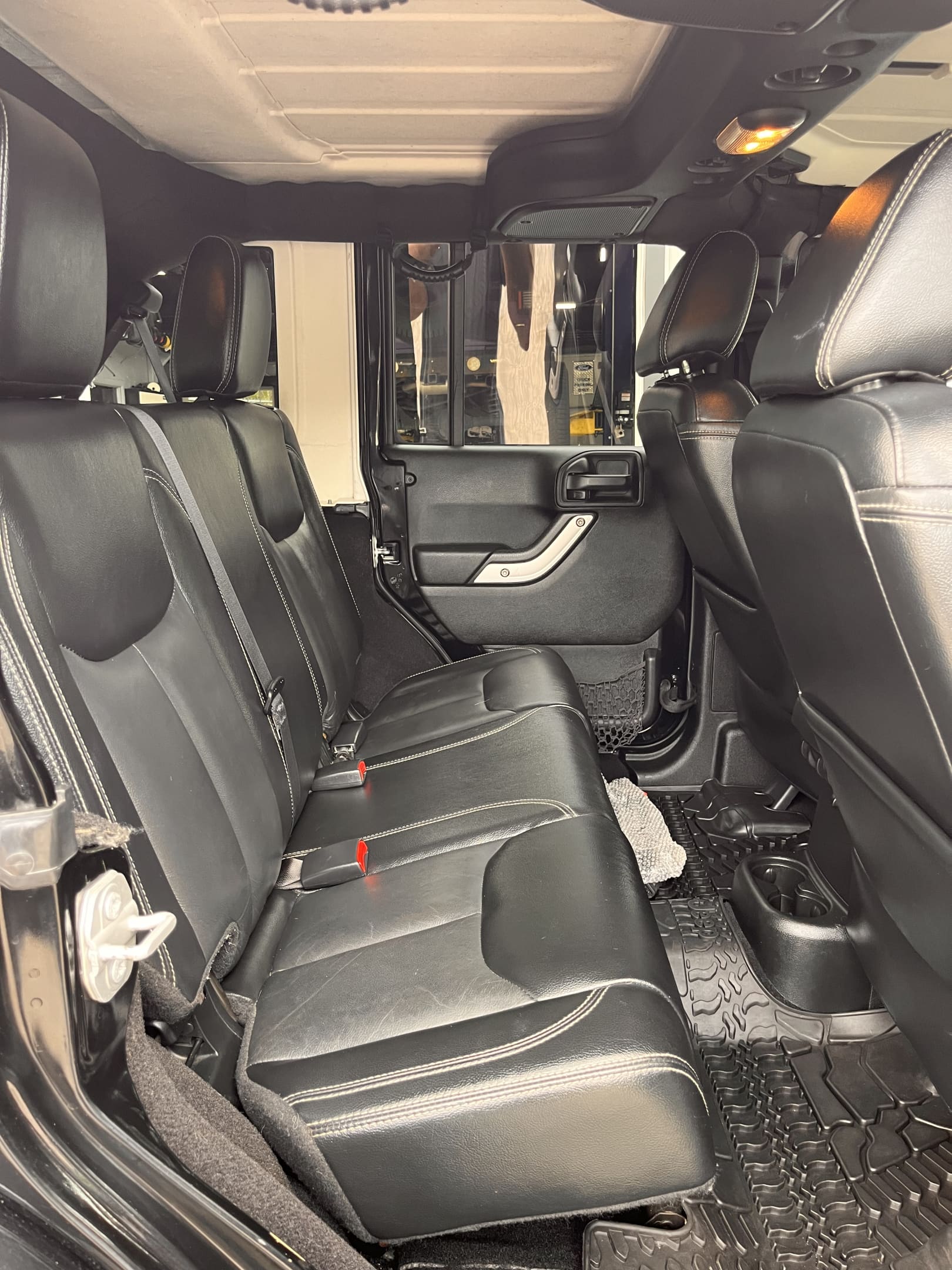 NEW ARRIVAL!!! 2016 JEEP WRANGLER UNLIMITED SAHARA!!! This one is one of a kind! Heated leather seats, color matching freedom hardtop, remote start, Bluetooth and much more!! 93k miles! Runs and drives like new! Too many mods to list!! All work done here at Rob’s!!! Won’t last at ONLY $22,900!!!