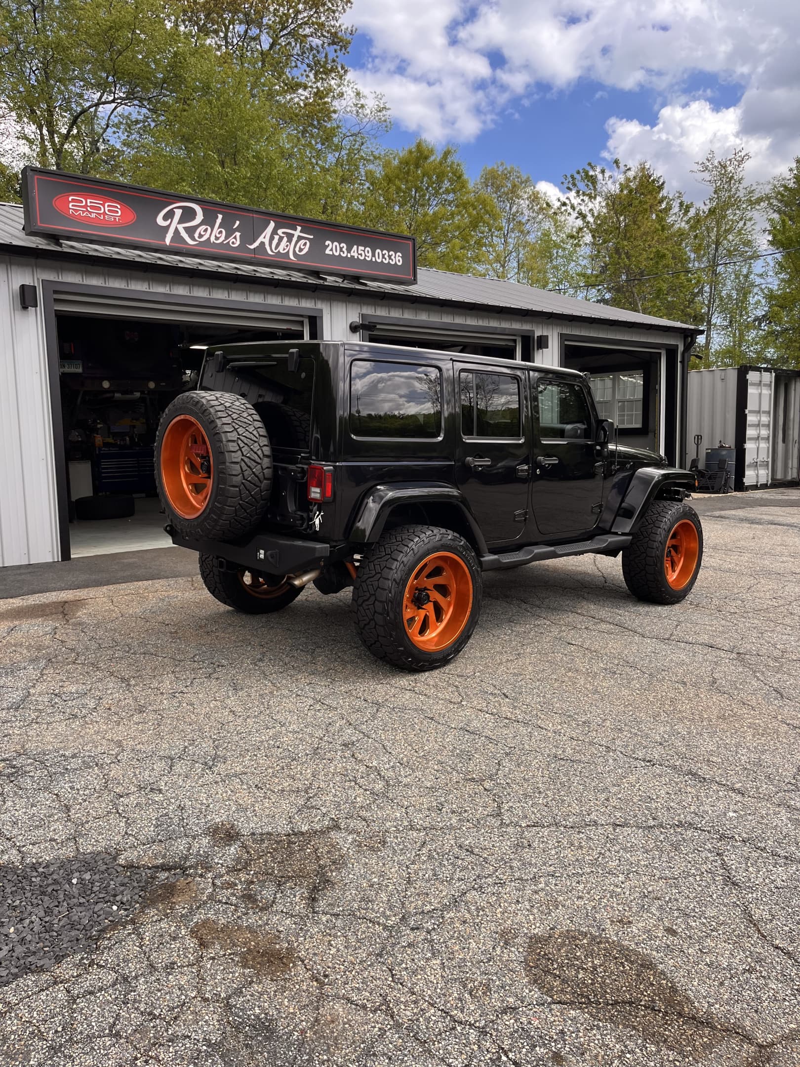 NEW ARRIVAL!!! 2016 JEEP WRANGLER UNLIMITED SAHARA!!! This one is one of a kind! Heated leather seats, color matching freedom hardtop, remote start, Bluetooth and much more!! 93k miles! Runs and drives like new! Too many mods to list!! All work done here at Rob’s!!! Won’t last at ONLY $22,900!!!