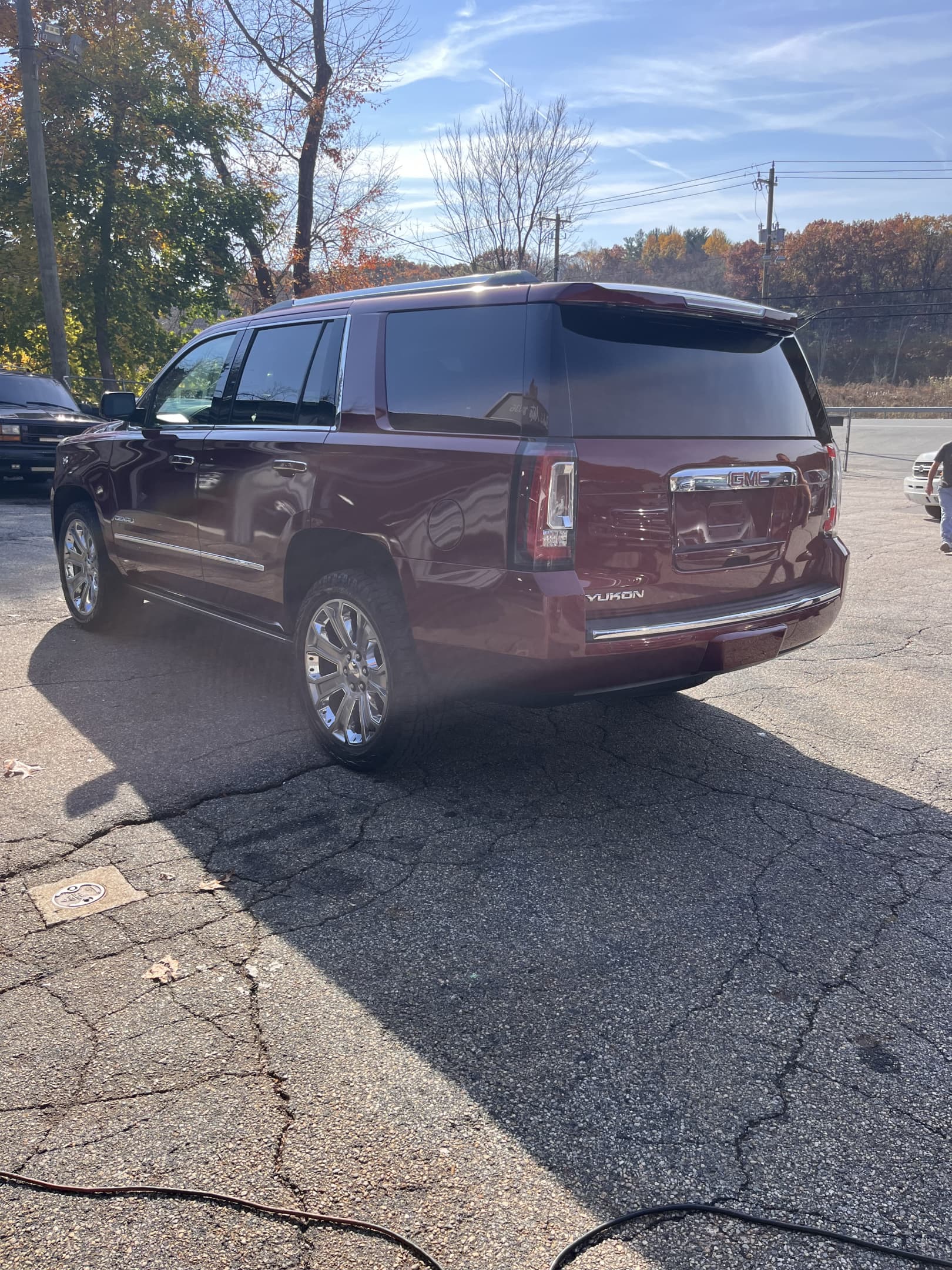 NEW ARRIVAL!! 2018 GMC Yukon Denali!! One owner car! Perfect Carfax! ONLY 47k miles! Loaded with navigation, DVD, heads up display, 22” wheels, retractable side steps, heated and cooled front seats, heated 2nd row captains chairs, third row, moonroof and much much more. Why buy new!! Won’t last at $38,900!!