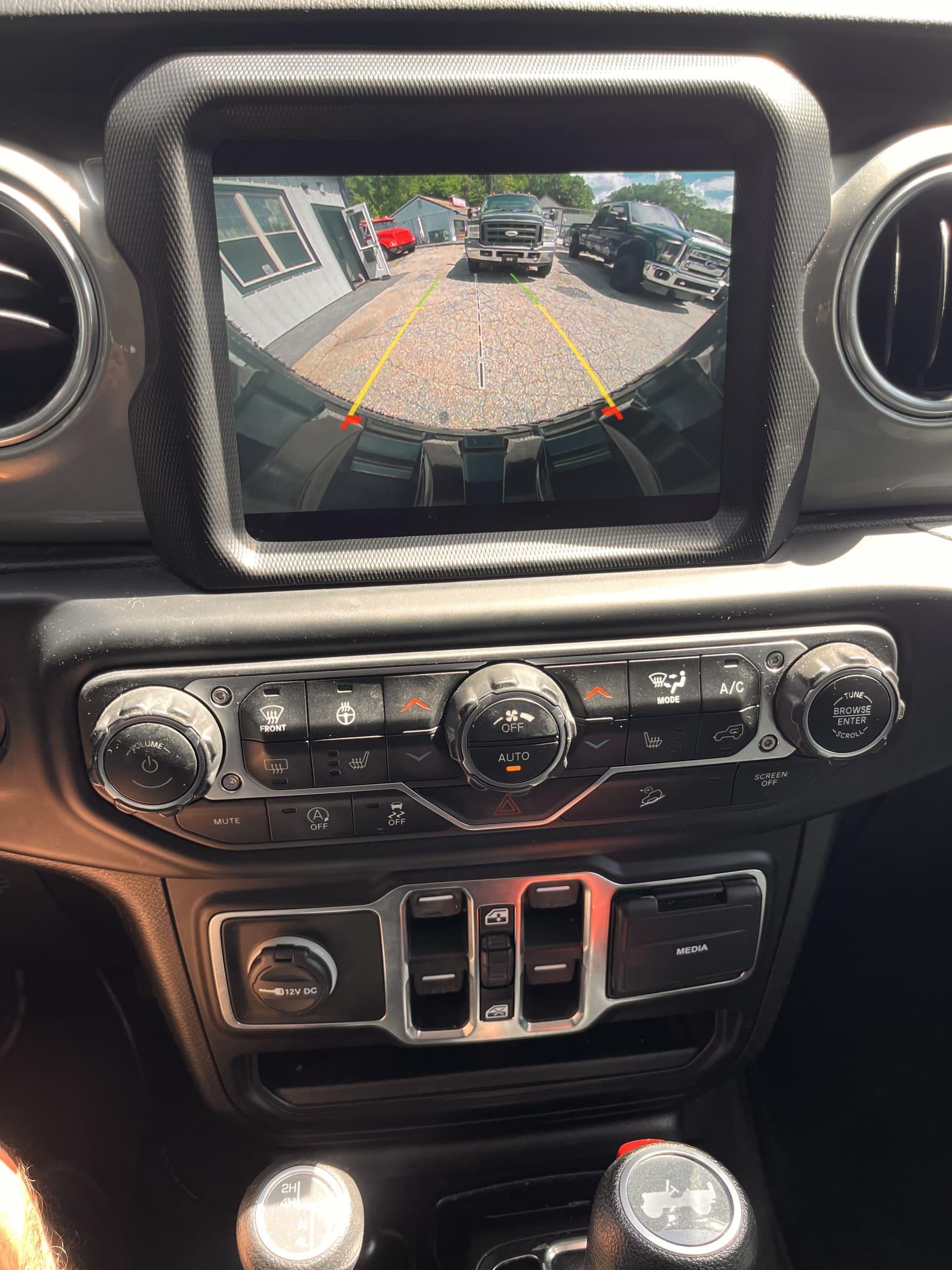 NEW ARRIVAL!! 2021 JEEP WRANGLER UNLIMITED SAHARA!! One owner!! ONLY 47,700 miles!! All the right options!! Navigation, back up camera, remote start, heated seats, heated steering wheel, Alpine premium sound and much more!! Also comes with a soft top!! Won’t last at $33,900!!