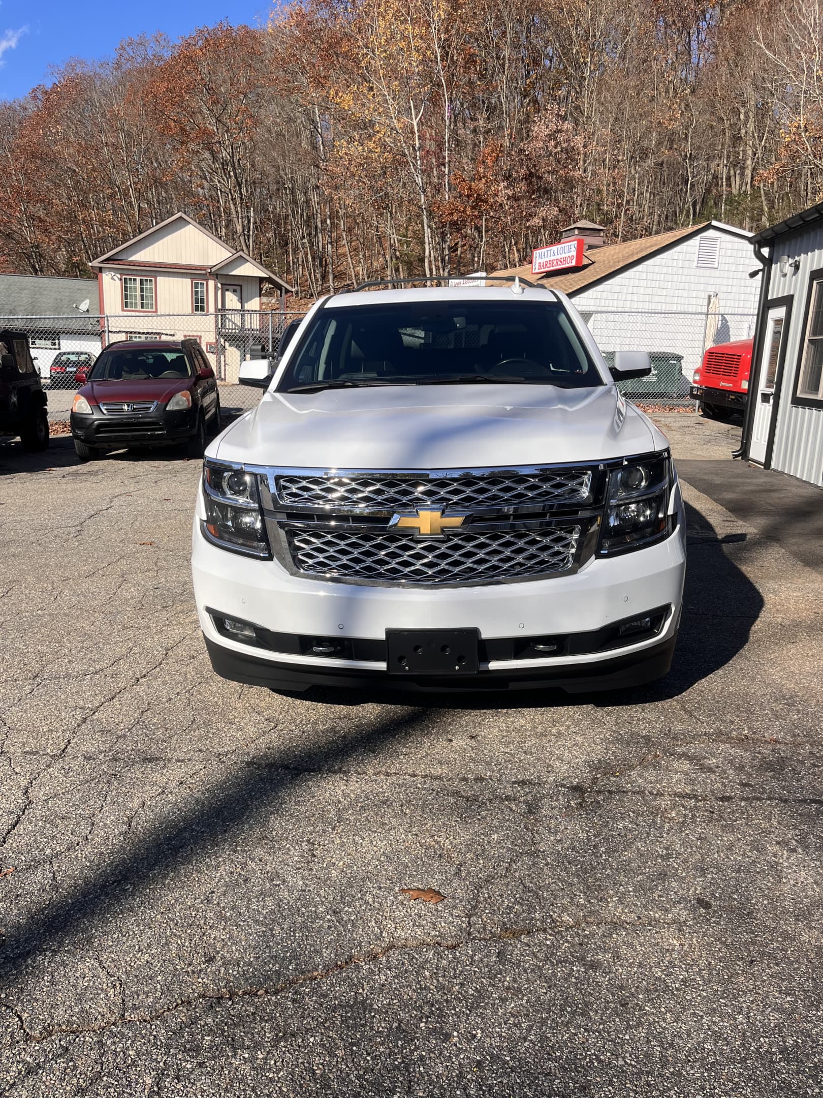 NEW ARRIVAL!! 2018 Chevrolet Tahoe LT! ONLY 69,600 miles!! Loaded with 20” wheels, navigation, heated front and rear seats, heated steering wheel, DVD, remote start, Bose stereo, moonroof and much much more!! Runs and drives like new! Won’t last at $31,900!!