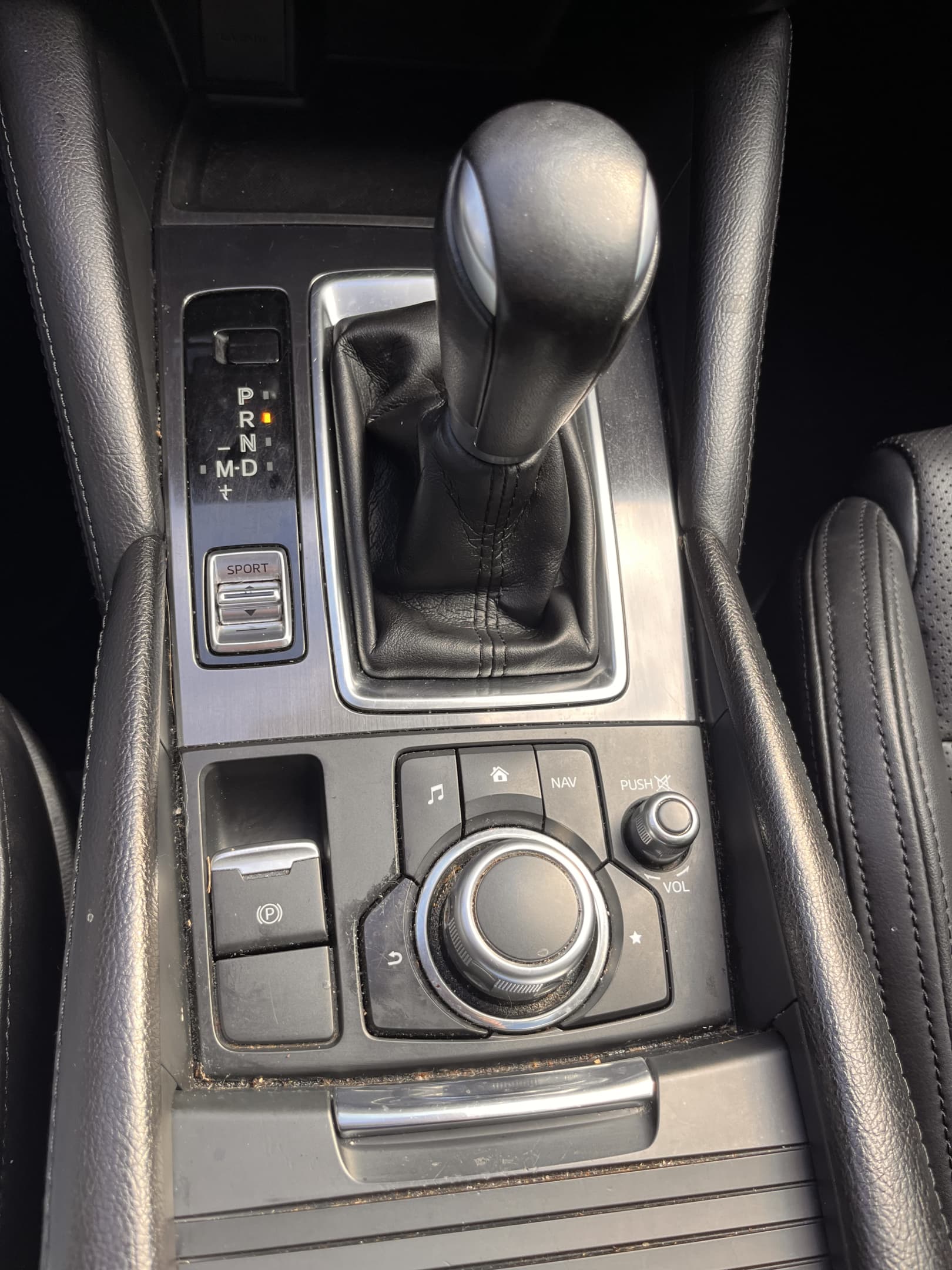 NEW ARRIVAL!!! 2017 MAZDA 6 TOURING EDITION!! Loaded with leather, navigation, moonroof, Bose stereo, brand new wheels and tires and much more!! Priced well below retail at $10,900 won’t last!!