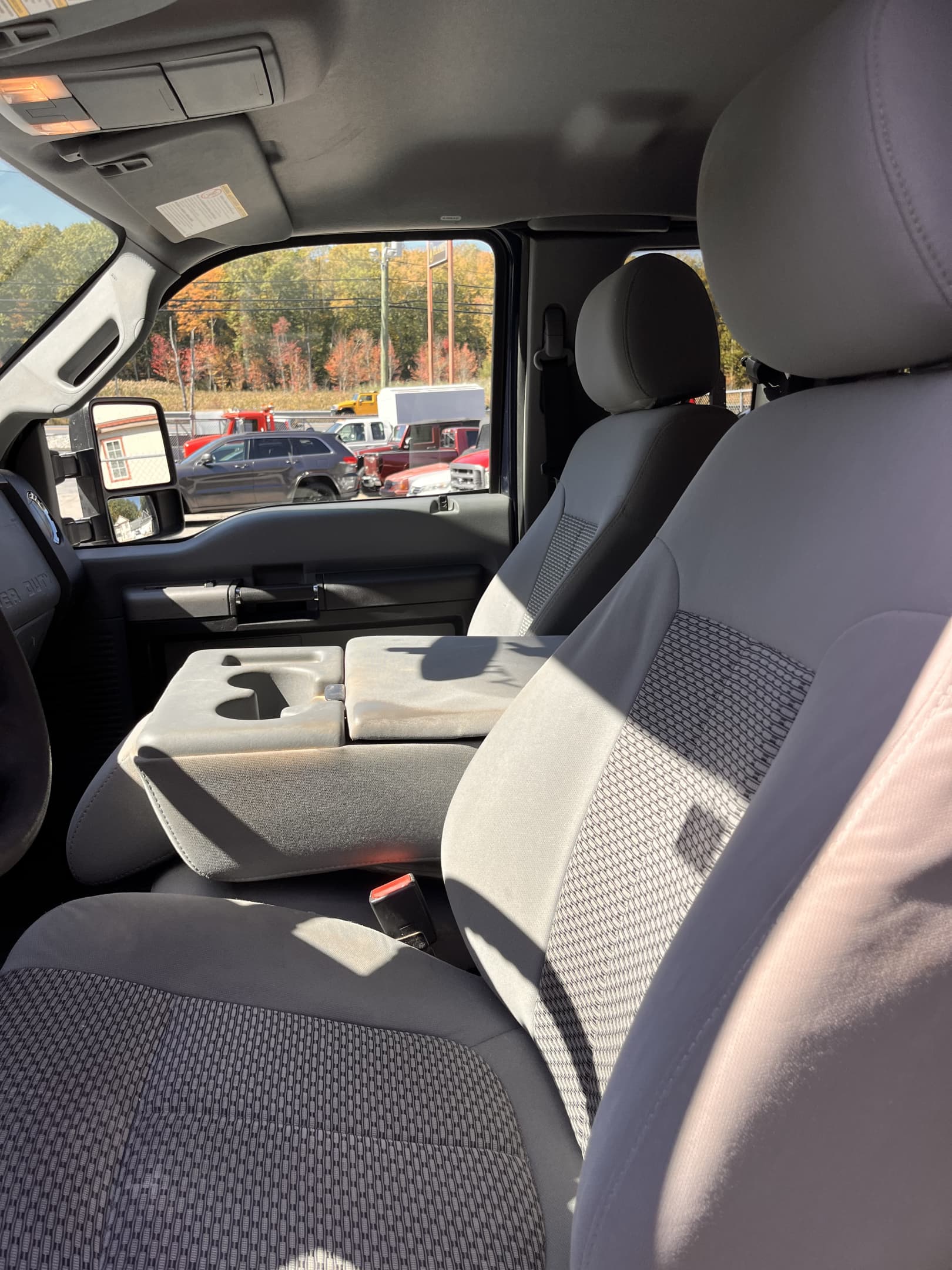 NEW ARRIVAL!! 2016 FORD F-250 XLT!! Runs great! Ready to make money! Only 135,800 miles! Plow included in sale and works great!! Won’t last at ONLY $19,900!!!