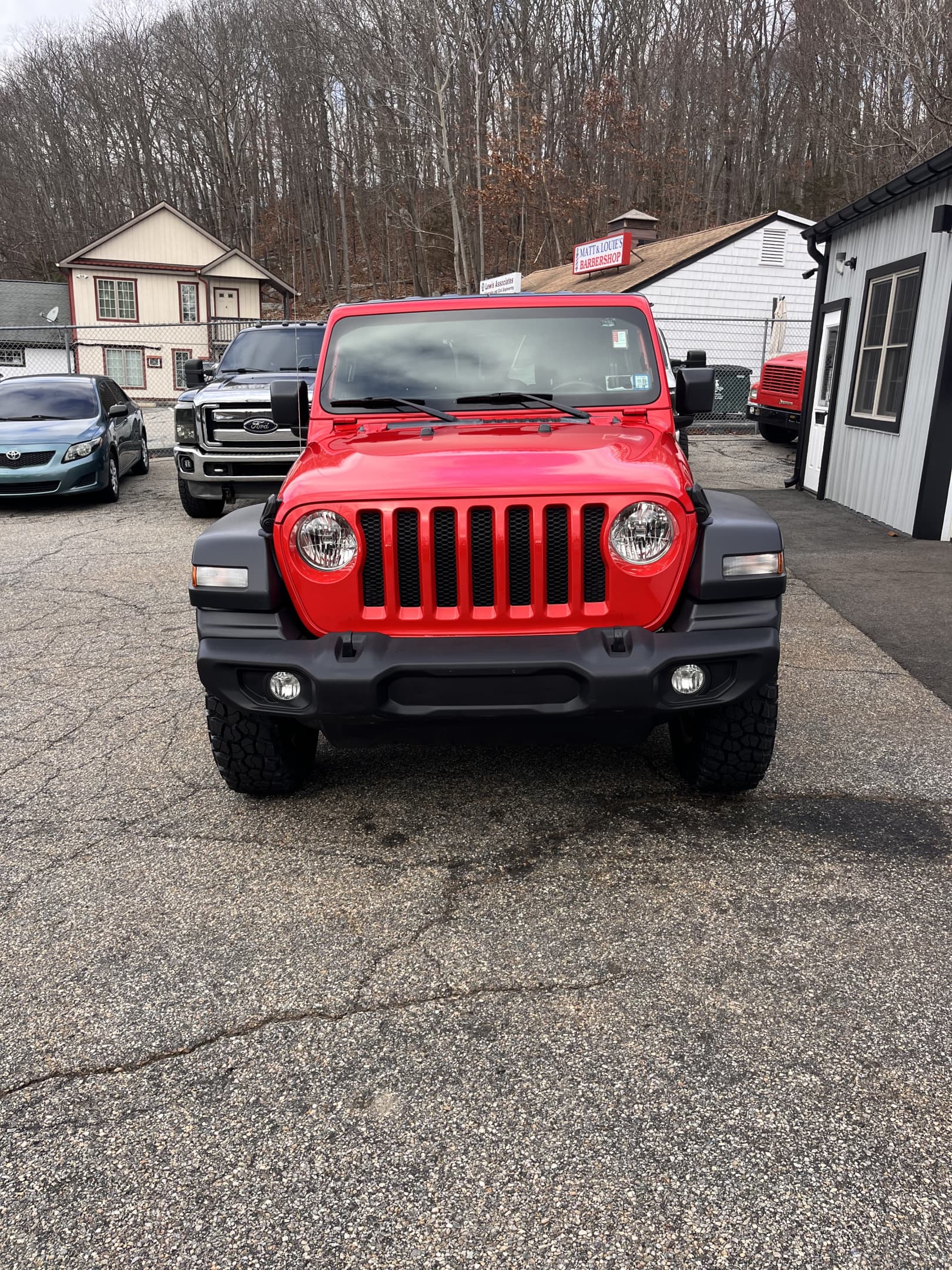 NEW ARRIVAL!! 2018 Jeep Wrangler unlimited Sport S!! ONLY 39k miles! Heated seats, heated steering wheel, remote start, Bluetooth and much much more!! Runs and drives like new! Won’t last at ONLY $26,900!!