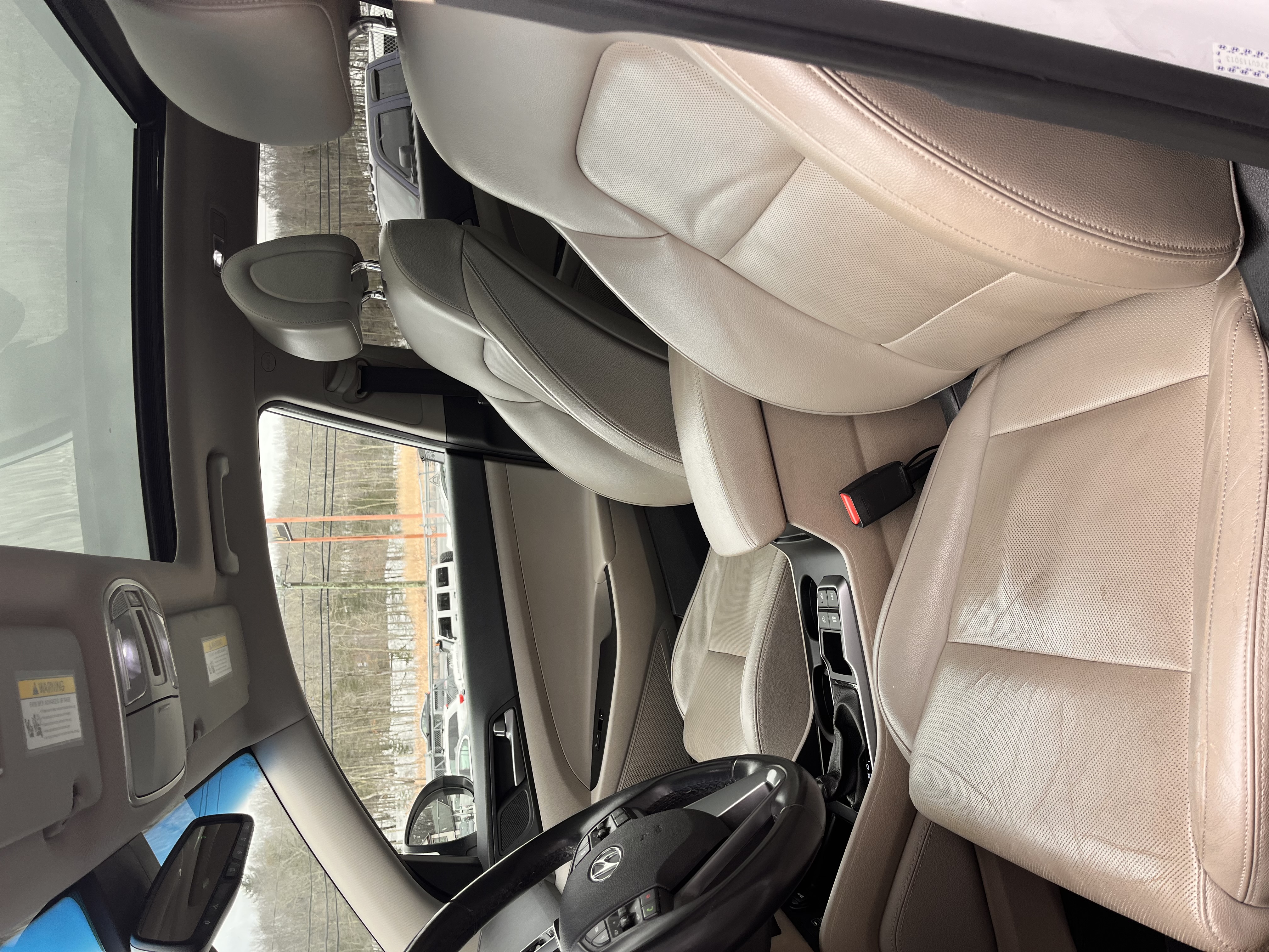 NEW ARRIVAL!!! 2016 HYUNDAI TUSCON LIMITED!! One Owner!! Clean Carfax!! Ultimate Package!!! Heated and cooled front seats, heated rear seats, pano roof, all the safety features and much more! Driven less than 8,000 miles a year with only 79k miles!! Won’t last at ONLY 12,900!!!