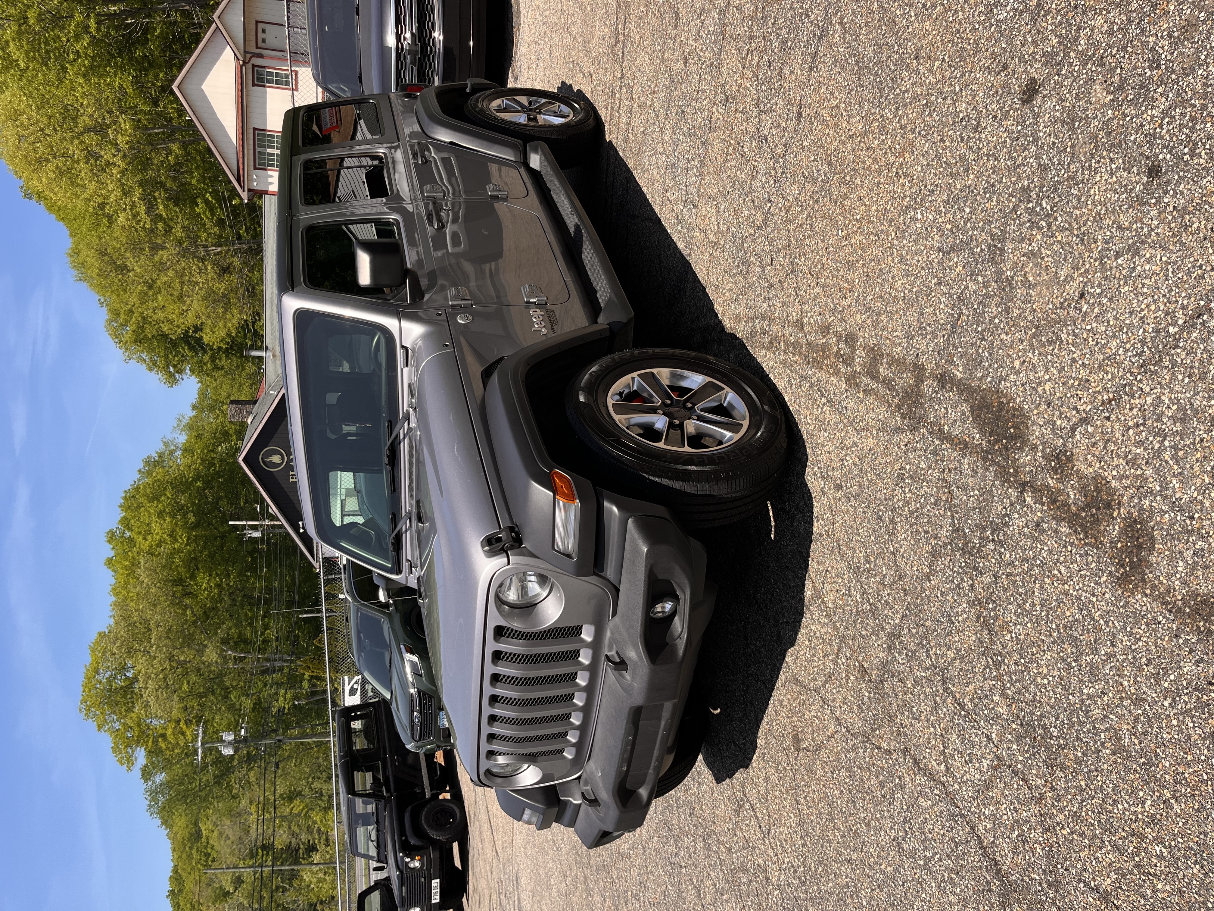 NEW ARRIVAL!! 2018 JEEP WRANGLER UNLIMITED SPORT S!!! Clean carfax!! All the right options!! Remote start, Apple CarPlay, heated seats, heated steering wheel, backup camera, factory hardtop headliner and much more!! Runs and drives great!! 108k miles!! Won’t last at $17,900!!!