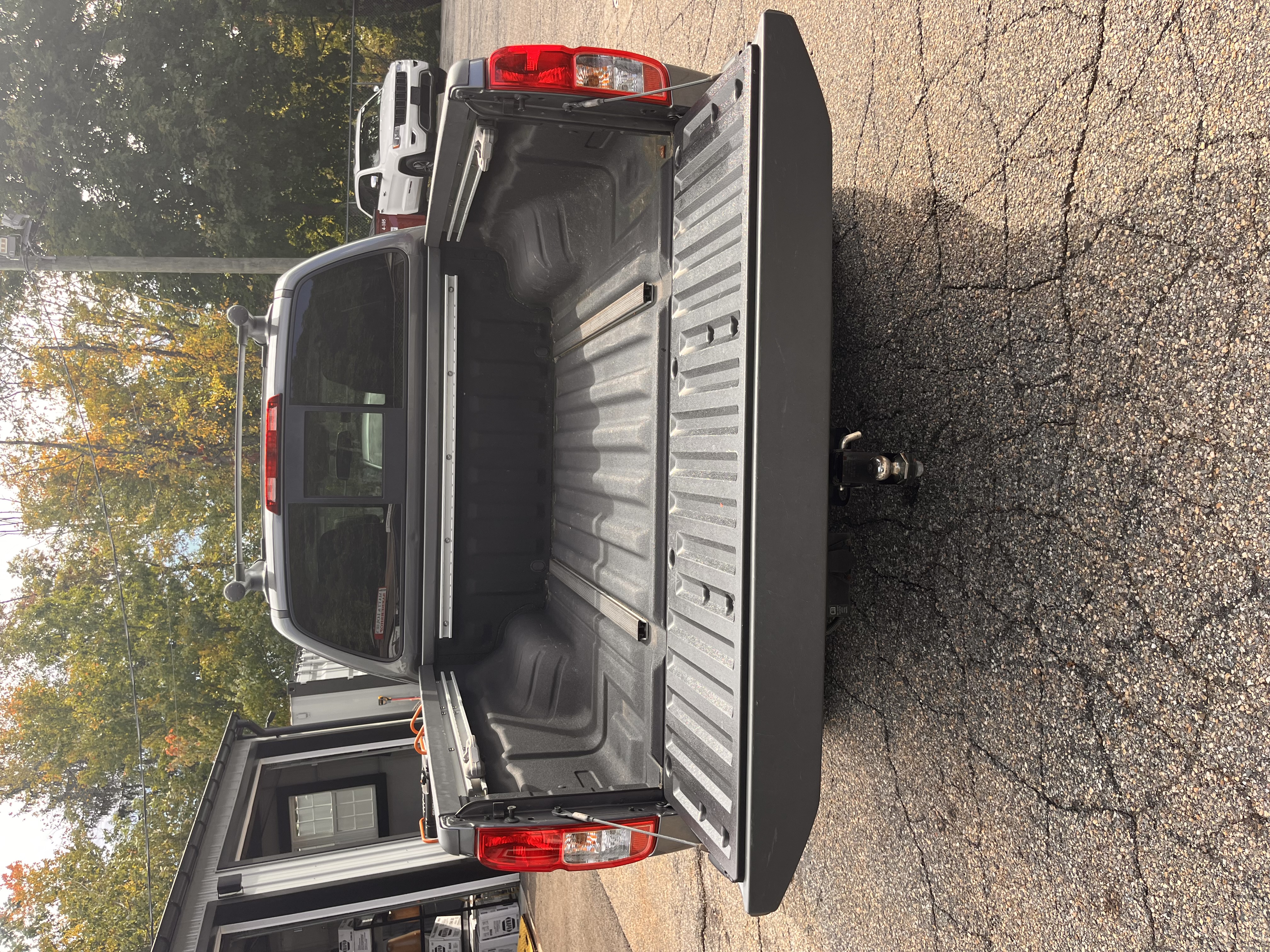 NEW ARRIVAL!! 2018 NISSAN FRONTIER PRO-4X!! Immaculate one owner clean carfax pickup!! Only 74k miles!! Loaded with heated leather seats, navigation, backup camera, tow package and much more!! All service records!! Definitely won’t last at ONLY $21,900!!