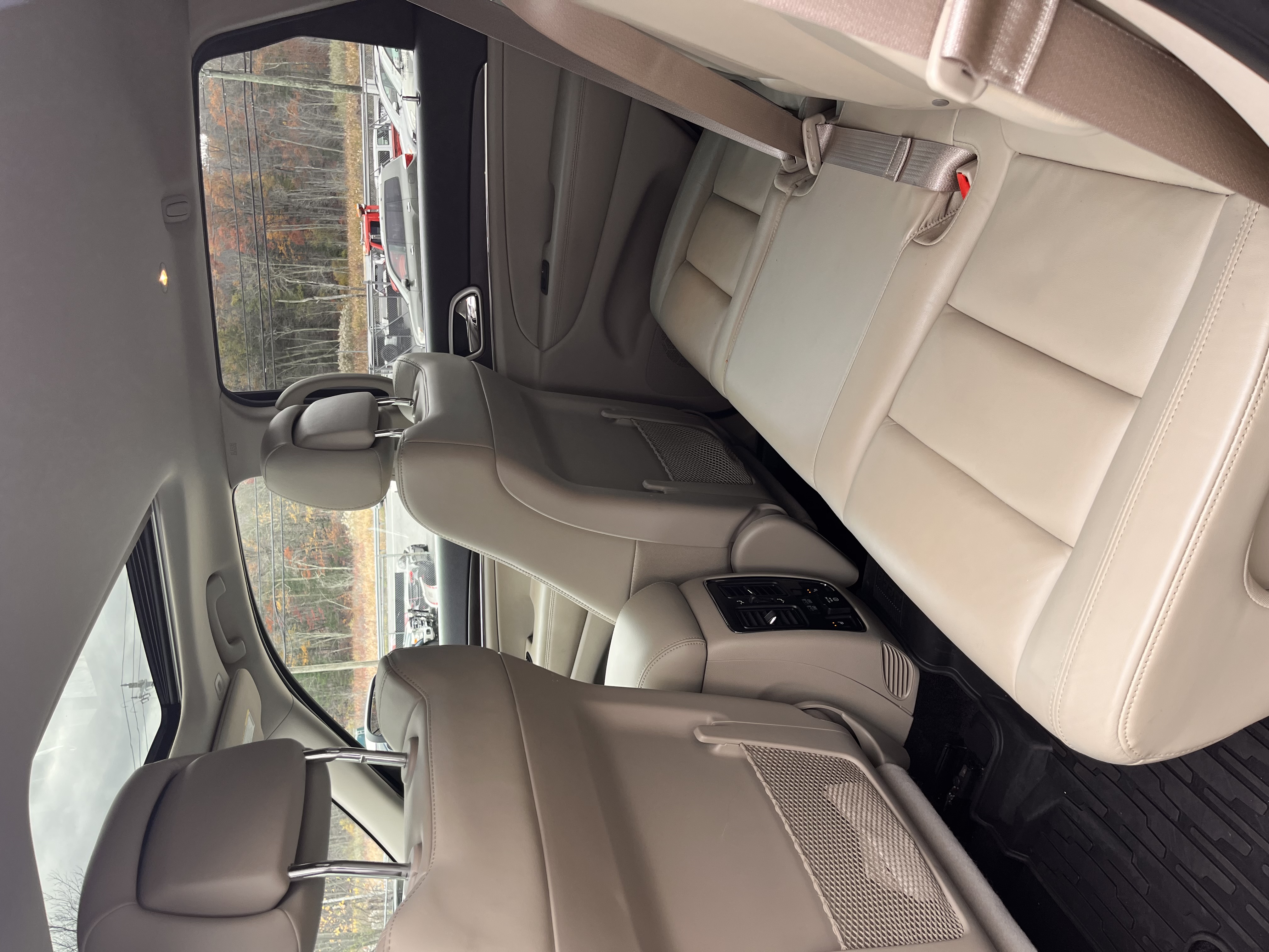 NEW ARRIVAL!! 2018 JEEP GRAND CHEROKEE LIMITED!! Clean carfax! Loaded with navigation, backup camera, heated front and rear seats, heated steering wheel, moonroof and much much more!! ONLY 75k miles! Won’t last at $18,900 won’t find a cleaner one!!