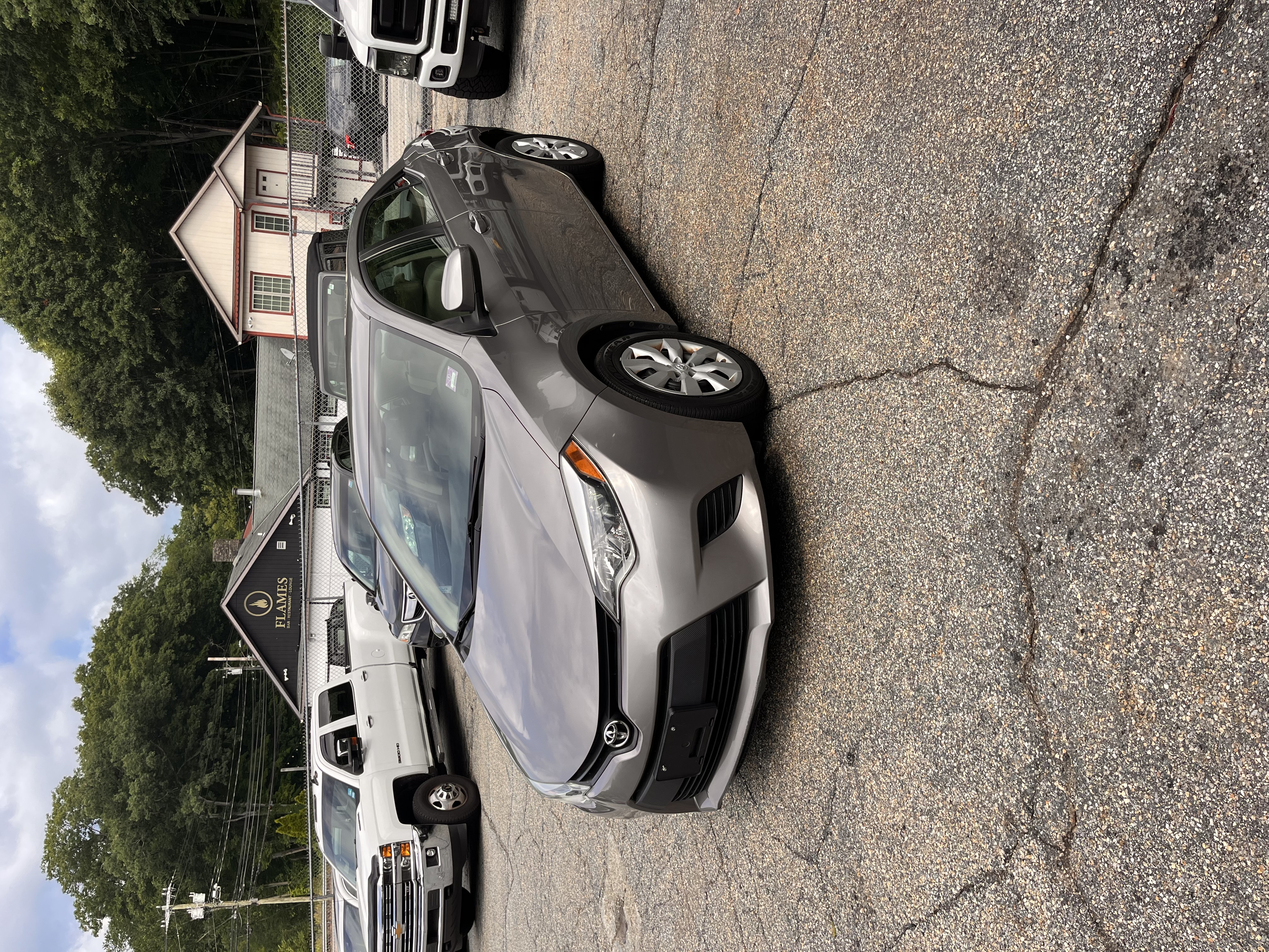 NEW ARRIVAL!! 2014  TOYOTA COROLLA LE!! Clean carfax!! ONLY 91k miles! Not even Brocken in. Gas saver! One of the most reliable cars on the road!! Bluetooth and backup camera!! Perfect first car or commuter!! Priced well below retail at ONLY $10,900!!