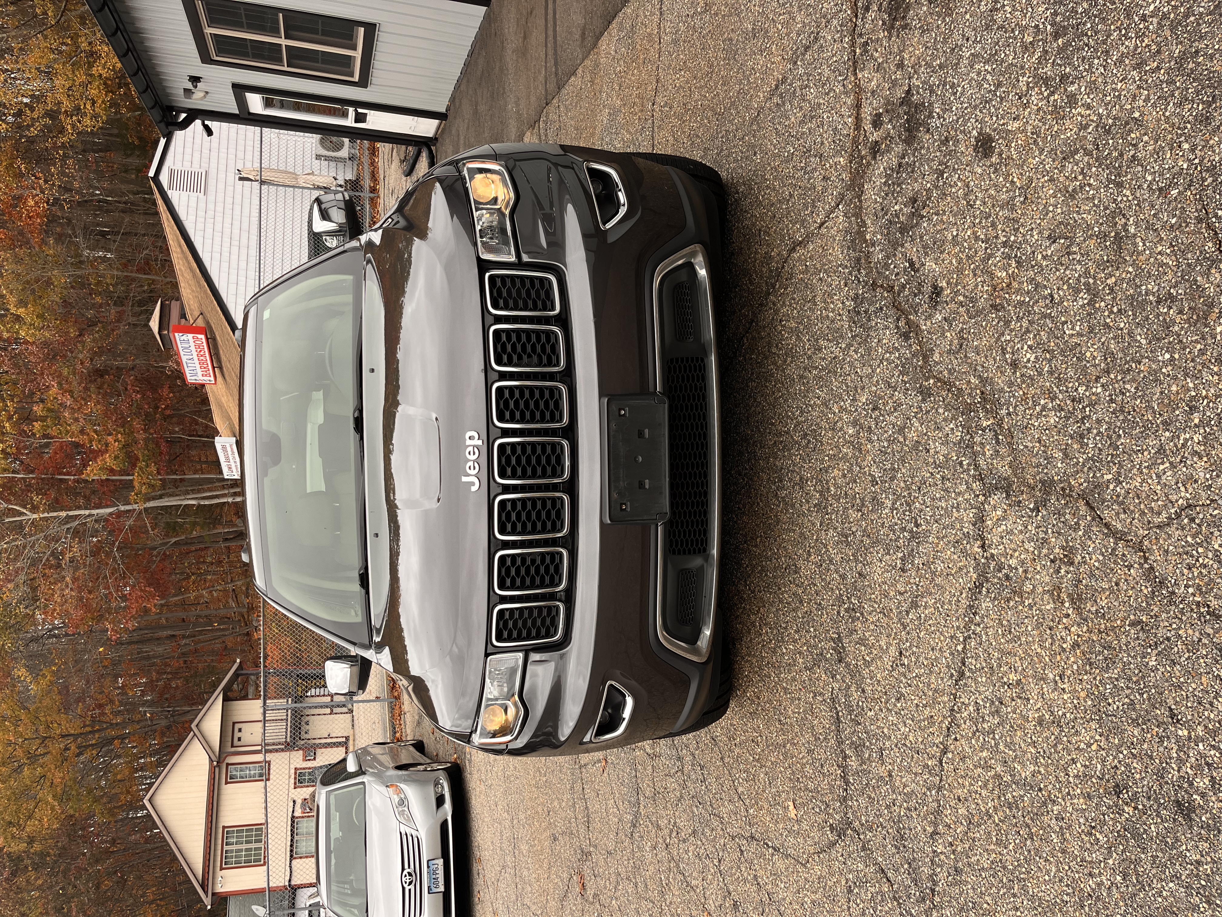 NEW ARRIVAL!! 2018 JEEP GRAND CHEROKEE LIMITED!! Clean carfax! Loaded with navigation, backup camera, heated front and rear seats, heated steering wheel, moonroof and much much more!! ONLY 75k miles! Won’t last at $18,900 won’t find a cleaner one!!
