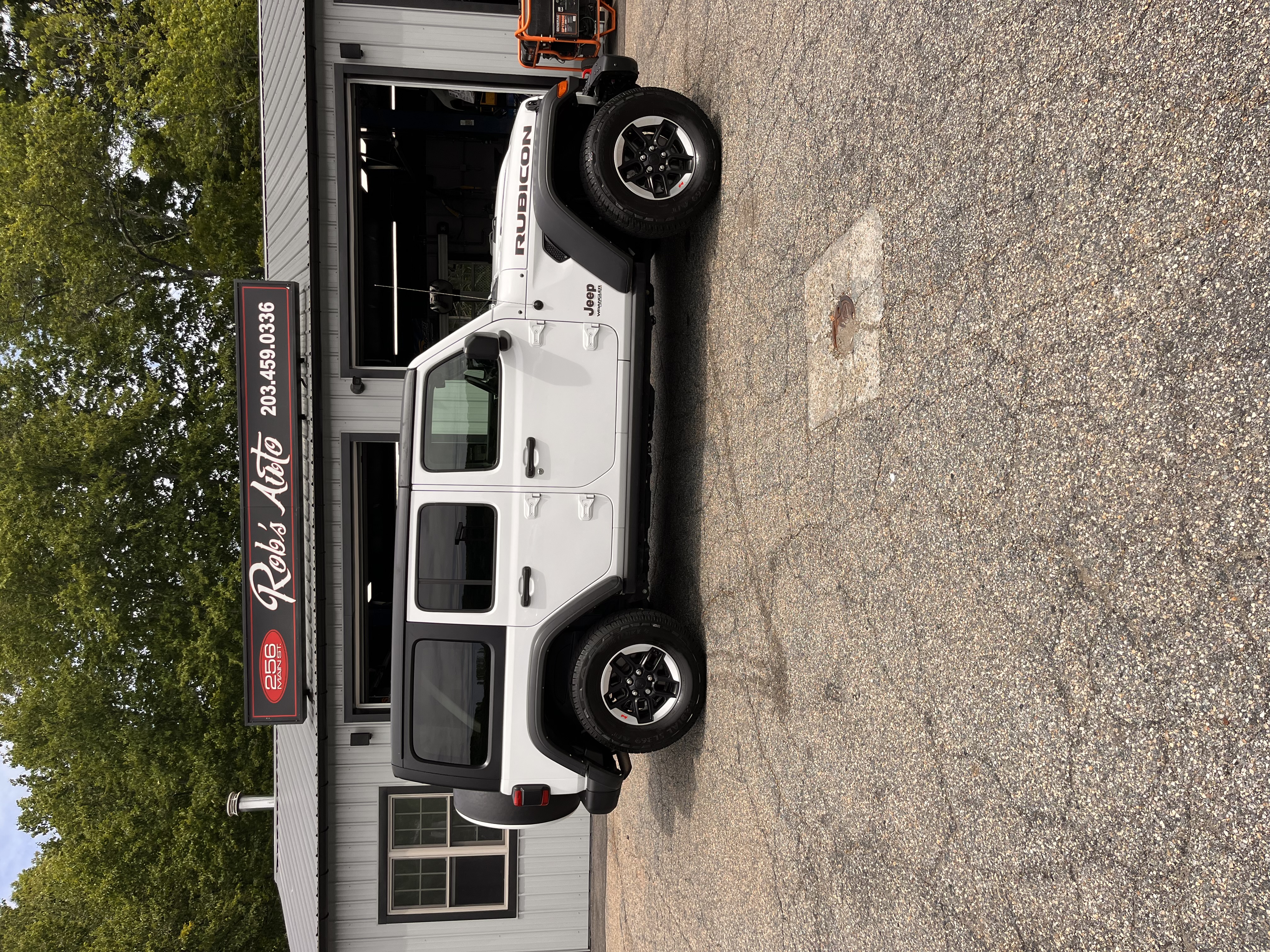 NEW ARRIVAL!!! ONE OWNER CLEAN CARFAX!! 2021 JEEP WRANGLER UNLIMITED RUBICON!! LOADED!! Heated leather seats, heated steering wheel, keyless entry, remote start, navigation, backup camera, alpine stereo and much much more! Only 76k miles! Prices below retail at $29,900!! Won’t last!!!