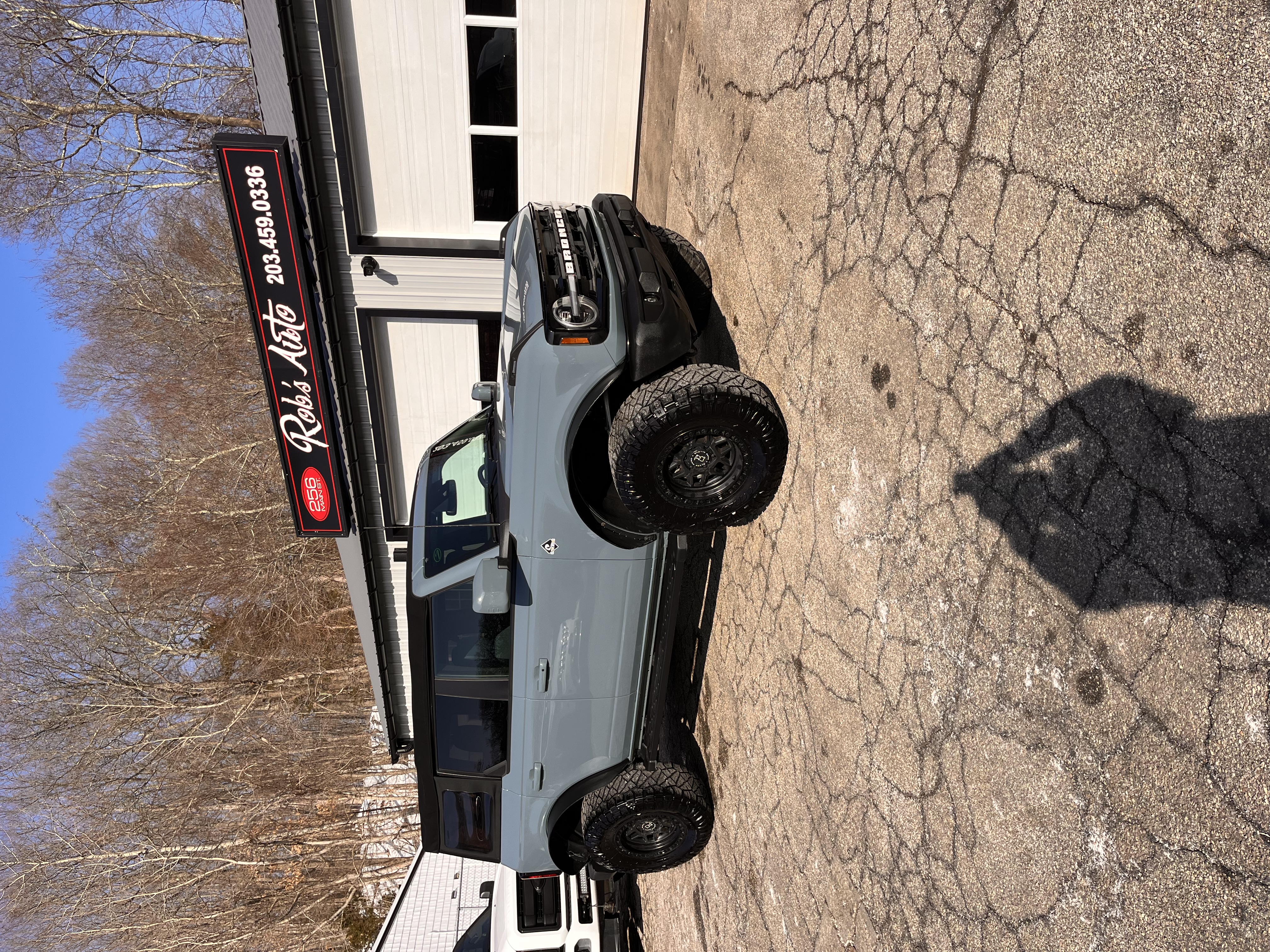 NEW ARRIVAL!!! 2022 FORD BRONCO OUTER BANKS!! 2.3l! Clean carfax! Upgraded wheels and tires! Backup camera, Apple CarPlay, remote start and much much more!! ONLY 19k miles!!! Won’t last at $37,900!!! Well below retail!!
