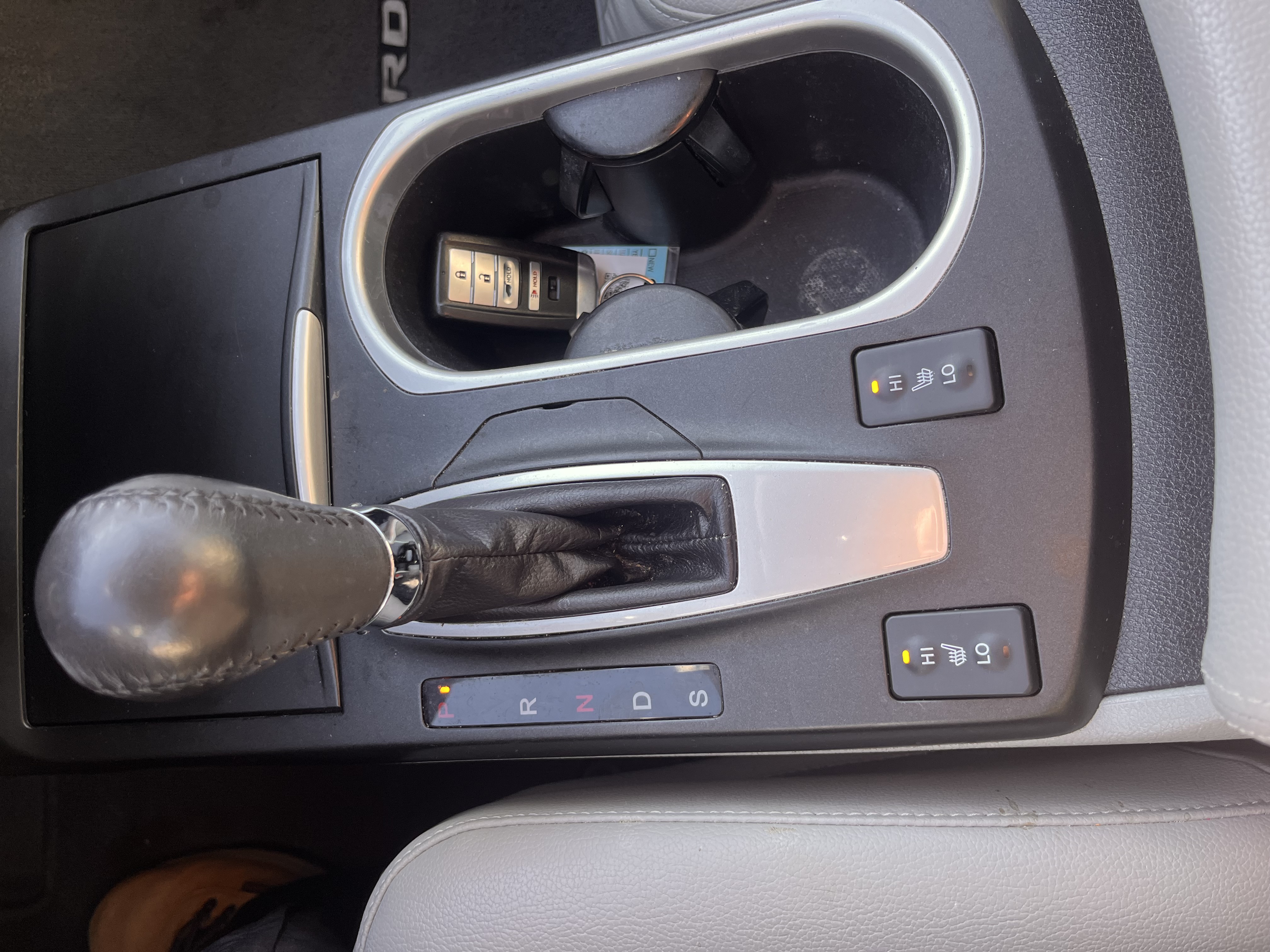 NEW ARRIVAL!!! 2018 ACURA RDX AWD!! One owner car! Clean carfax!! Heated leather seats, backup camera, moonroof, Bluetooth and much much more! One of the most dependable SUV on the road! ONLY 71,800 miles!! Priced thousands under retail at $16,900!! Won’t last!!