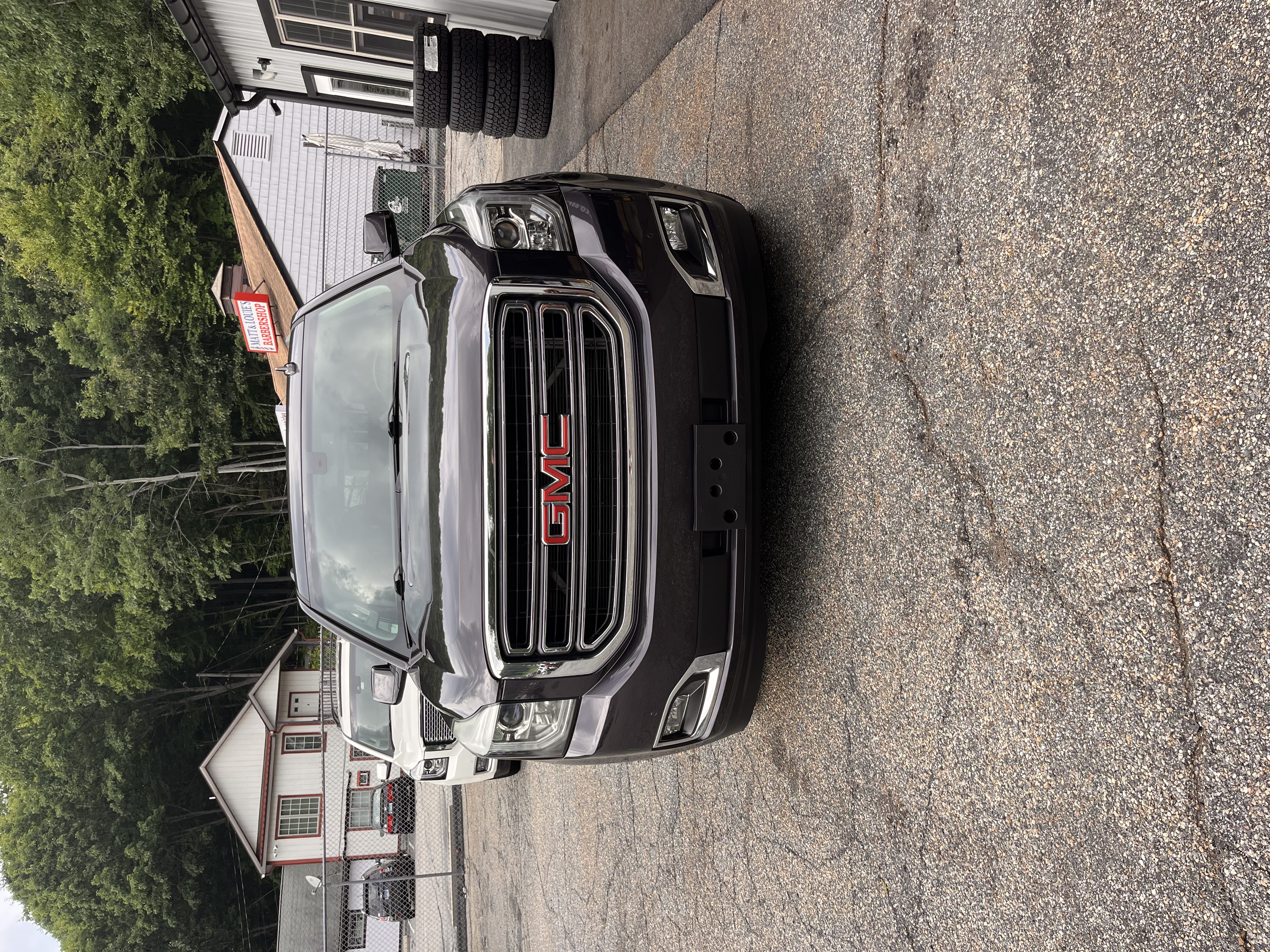 NEW ARRIVAL!!! 2015 GMC YUKON XL SLE!!! Runs and drives great!! Leather seats, third row, remote start, power lift gate, backup camera, Bluetooth and more!! ONLY 70k miles!! Priced thousands under retail! Won’t last at ONLY 19,900!!!