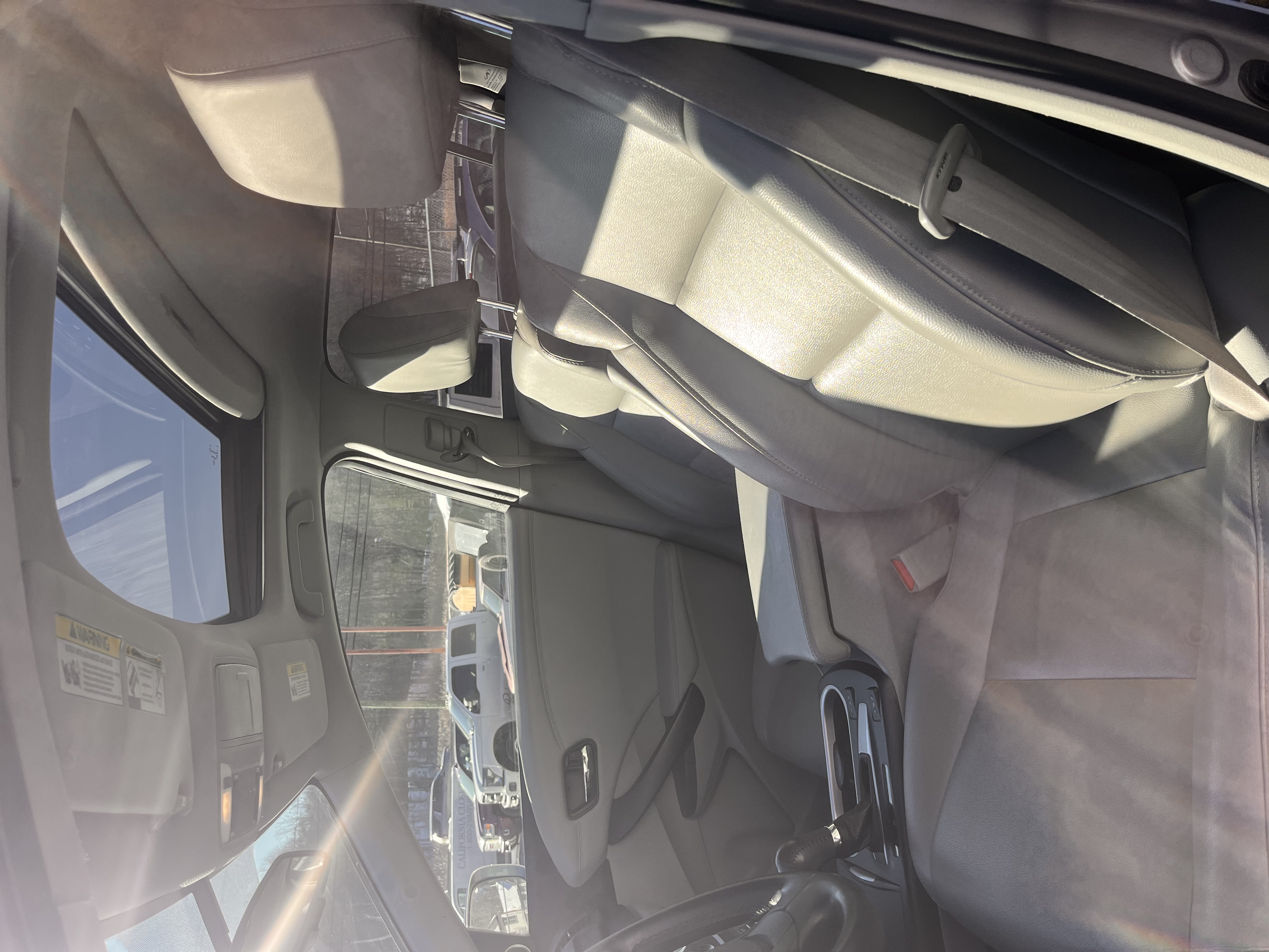 NEW ARRIVAL!!! 2018 ACURA RDX AWD!! One owner car! Clean carfax!! Heated leather seats, backup camera, moonroof, Bluetooth and much much more! One of the most dependable SUV on the road! ONLY 71,800 miles!! Priced thousands under retail at $16,900!! Won’t last!!