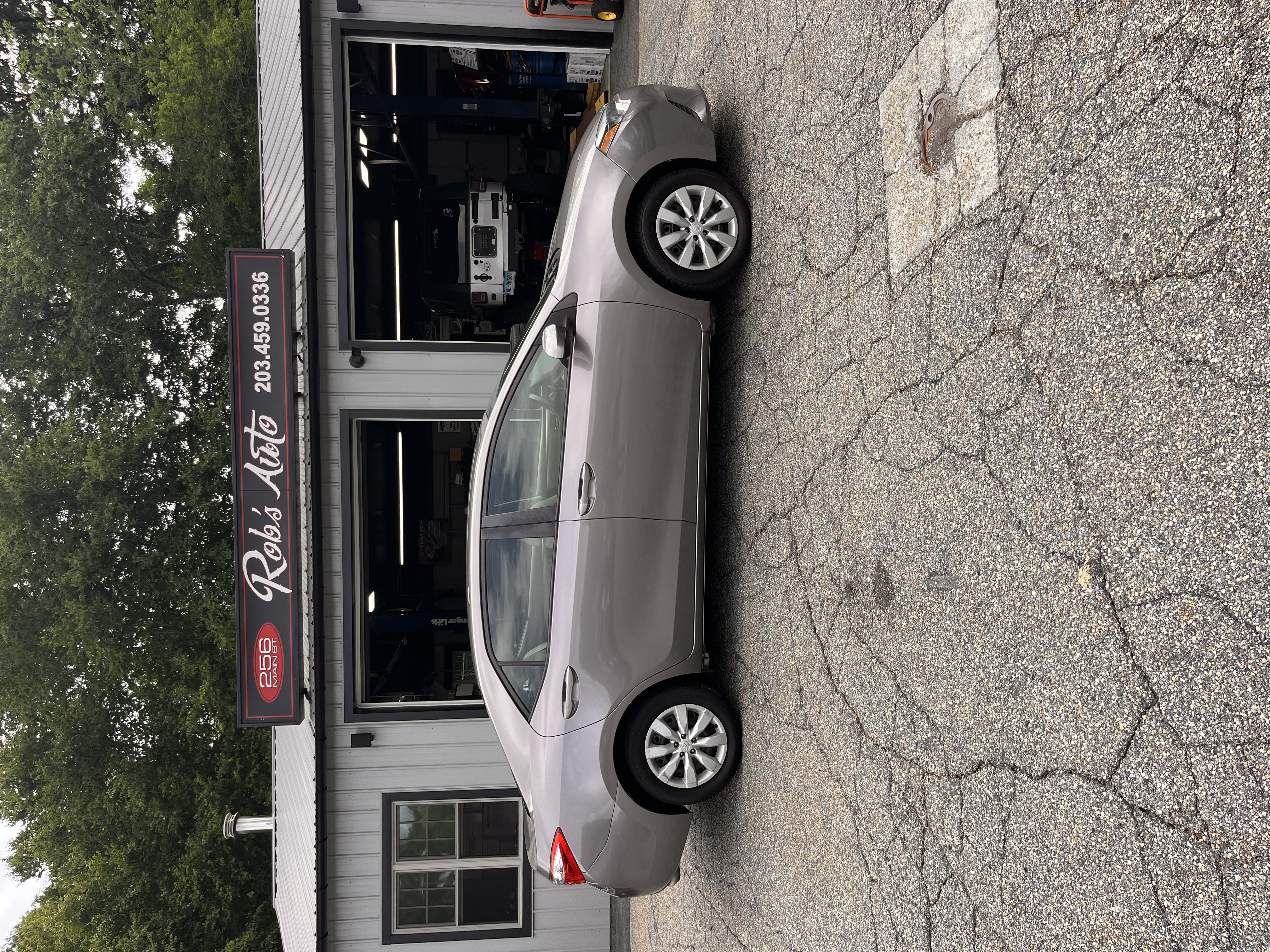 NEW ARRIVAL!! 2014  TOYOTA COROLLA LE!! Clean carfax!! ONLY 91k miles! Not even Brocken in. Gas saver! One of the most reliable cars on the road!! Bluetooth and backup camera!! Perfect first car or commuter!! Priced well below retail at ONLY $10,900!!