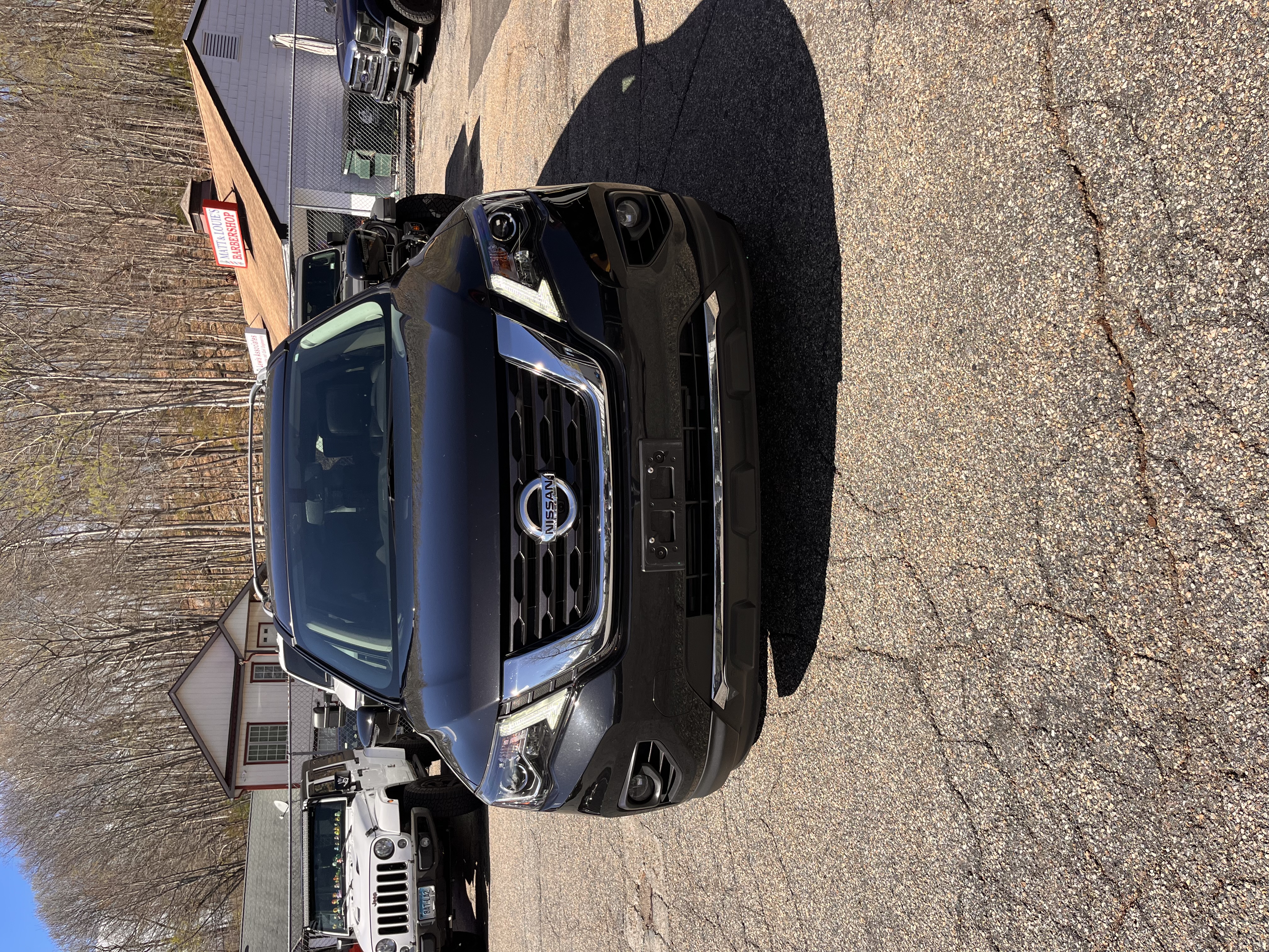 NEW ARRIVAL!! 2018 NISSAN PATHFINDER PLATINUM EDTION 4wd!! Clean carfax!!! Absolutely loaded!! Navigation, dvd, remote start, heated and cooled front seats, heated rear seats, third row, backup camera and much much more! Best part ONLY 42k miles!!! Great bargain at $19,900!!!