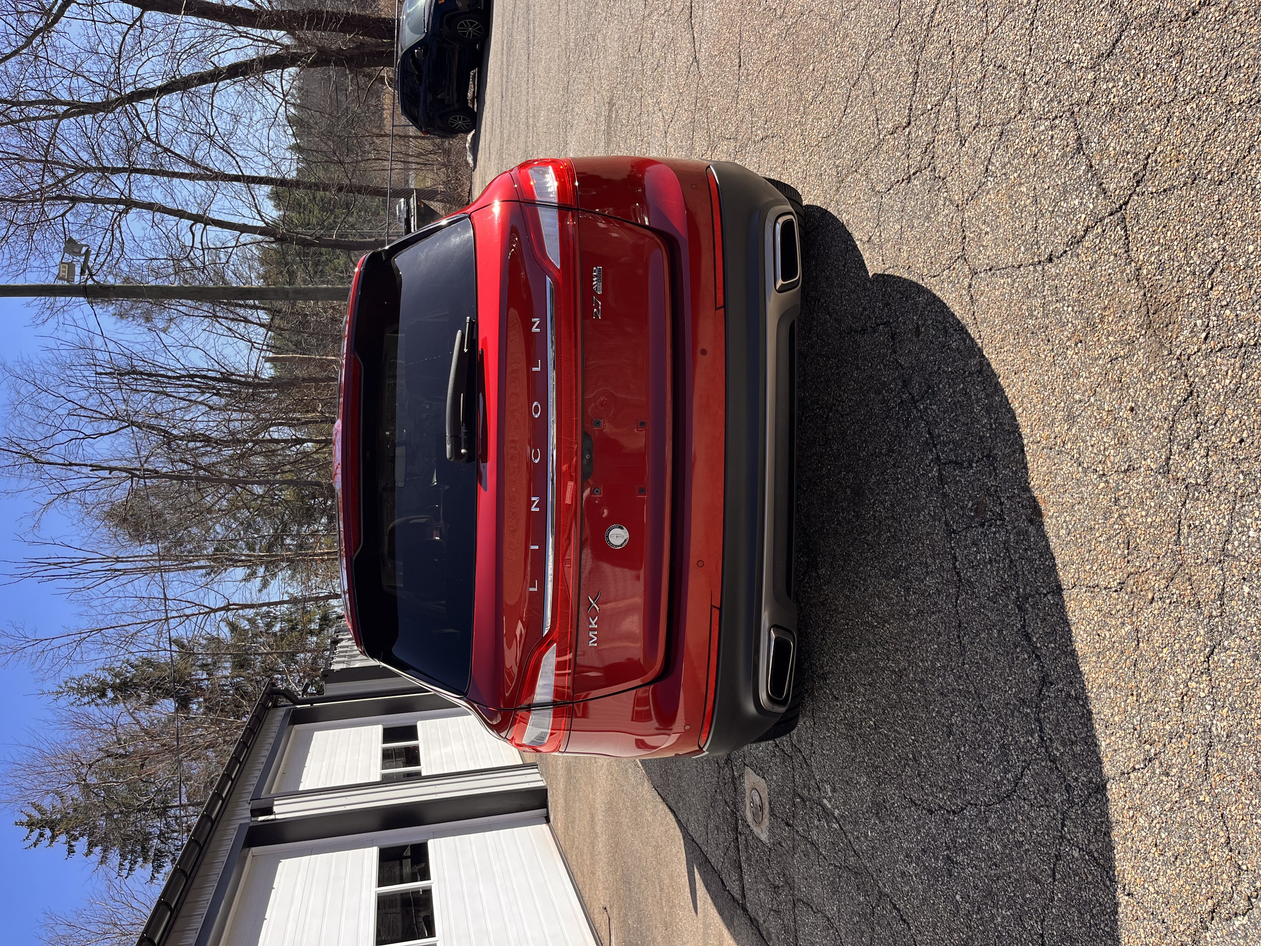 NEW ARRIVAL!!! Stunning 2016 LINCOLN MKX RESERVE!! Clean carfax!!! Loaded with navigation, backup camera, heated and cooled leather seats, pano roof, AWD, remote start and much much more! Driven less than 8000 miles a year with only 79k miles on her!!! With a window sticker of over $50,000 in 2016 this is a steal at ONLY $14,900!!! Won’t last!!