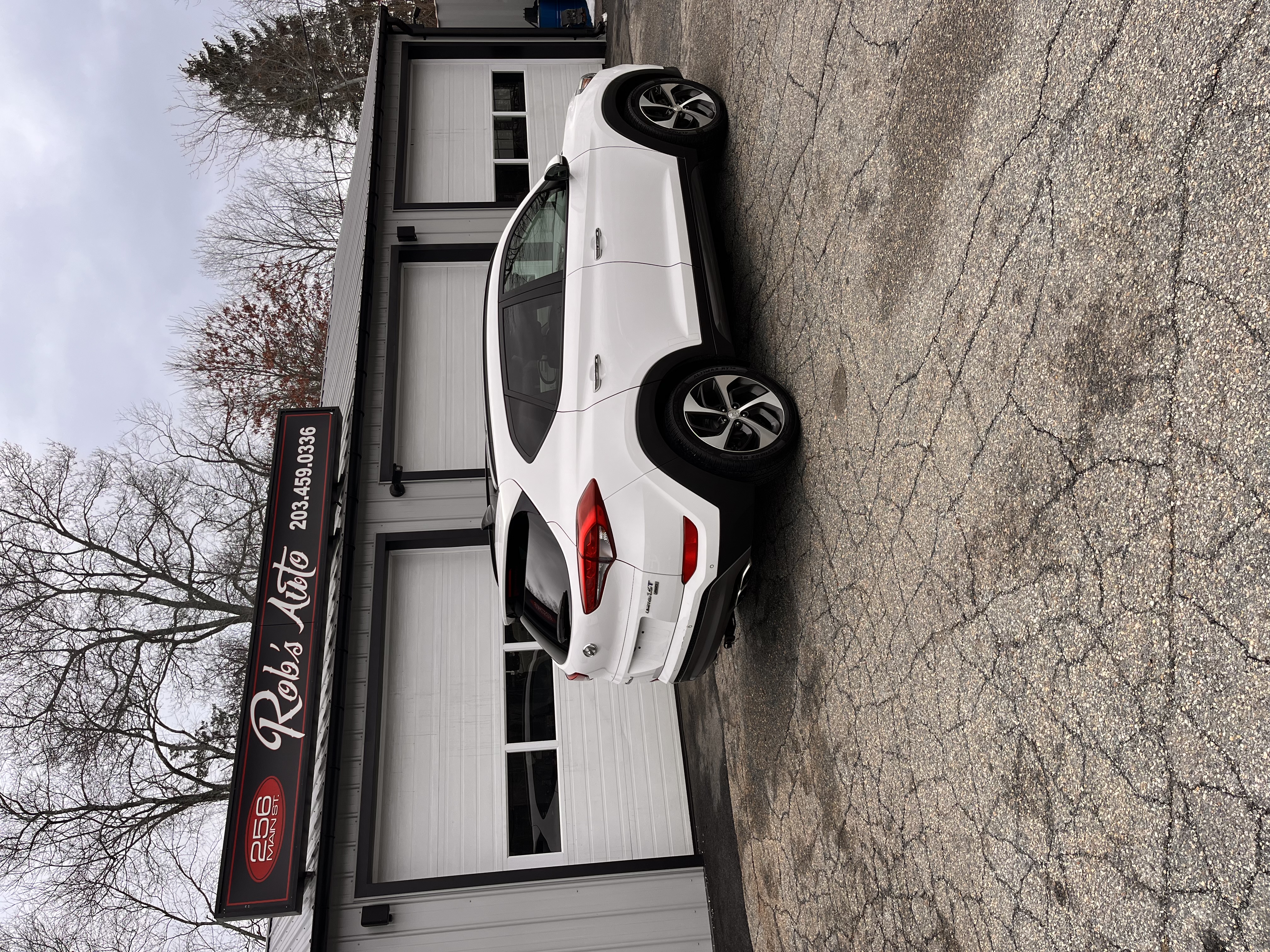 NEW ARRIVAL!!! 2016 HYUNDAI TUSCON LIMITED!! One Owner!! Clean Carfax!! Ultimate Package!!! Heated and cooled front seats, heated rear seats, pano roof, all the safety features and much more! Driven less than 8,000 miles a year with only 79k miles!! Won’t last at ONLY 12,900!!!