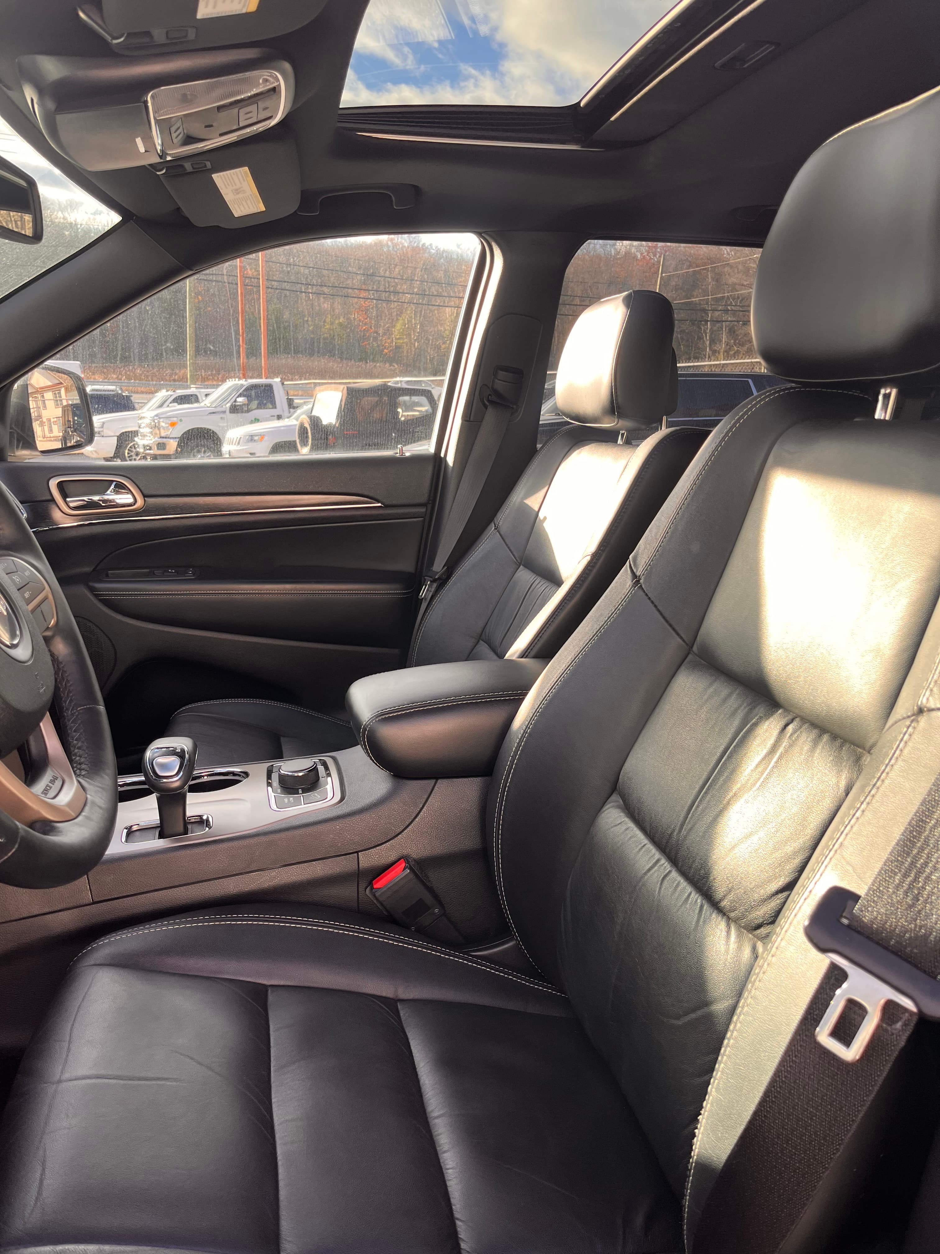 NEW ARRIVAL!!! 2014 JEEP GRAND CHEROKEE LIMITED!!! Absolutely spotless. ONLY 46k miles! Runs and drives like new. Loaded with 20” wheels, navigation, backup camera, heated front and rear seats, heated steering wheel, remote start, moonroof and much much more!! Hurry!! Won’t last at only $16,900!!