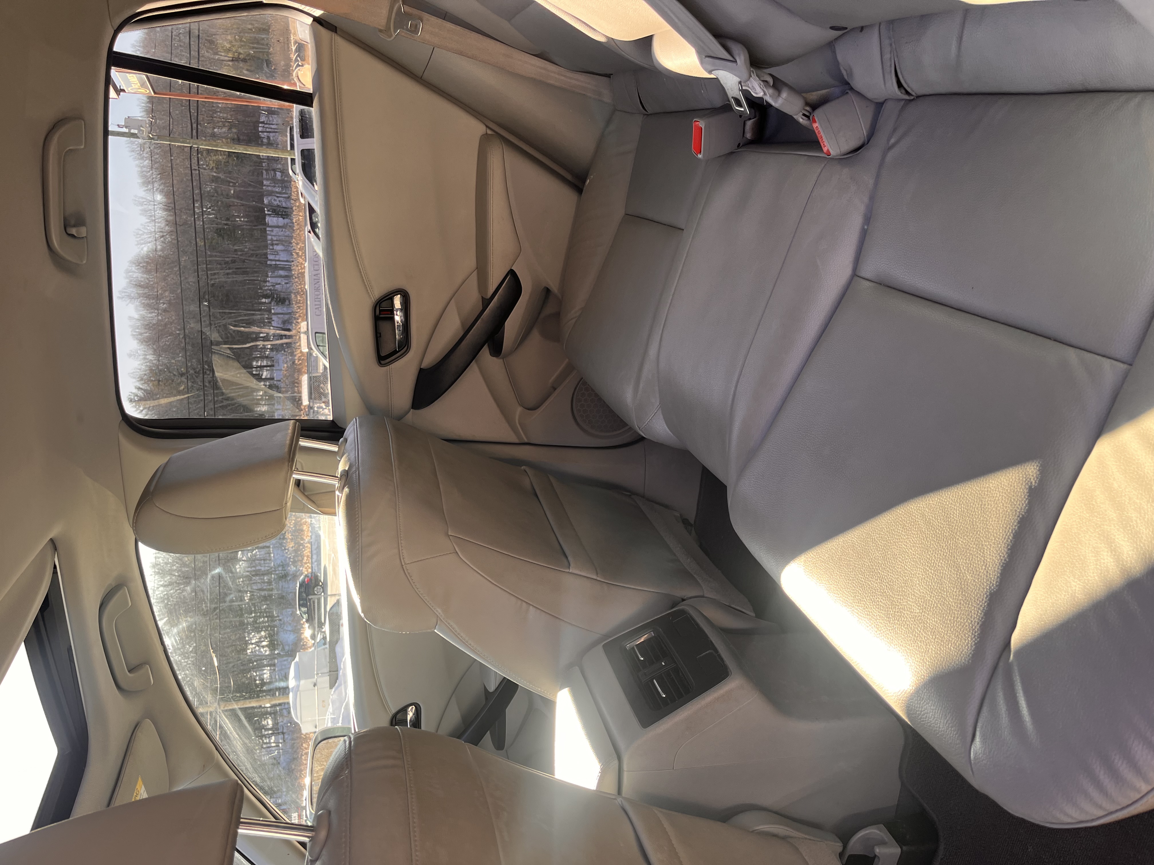 NEW ARRIVAL!!! 2018 ACURA RDX AWD!! One owner car! Clean carfax!! Heated leather seats, backup camera, moonroof, Bluetooth and much much more! One of the most dependable SUV on the road! ONLY 71,800 miles!! Priced thousands under retail at $16,900!! Won’t last!!