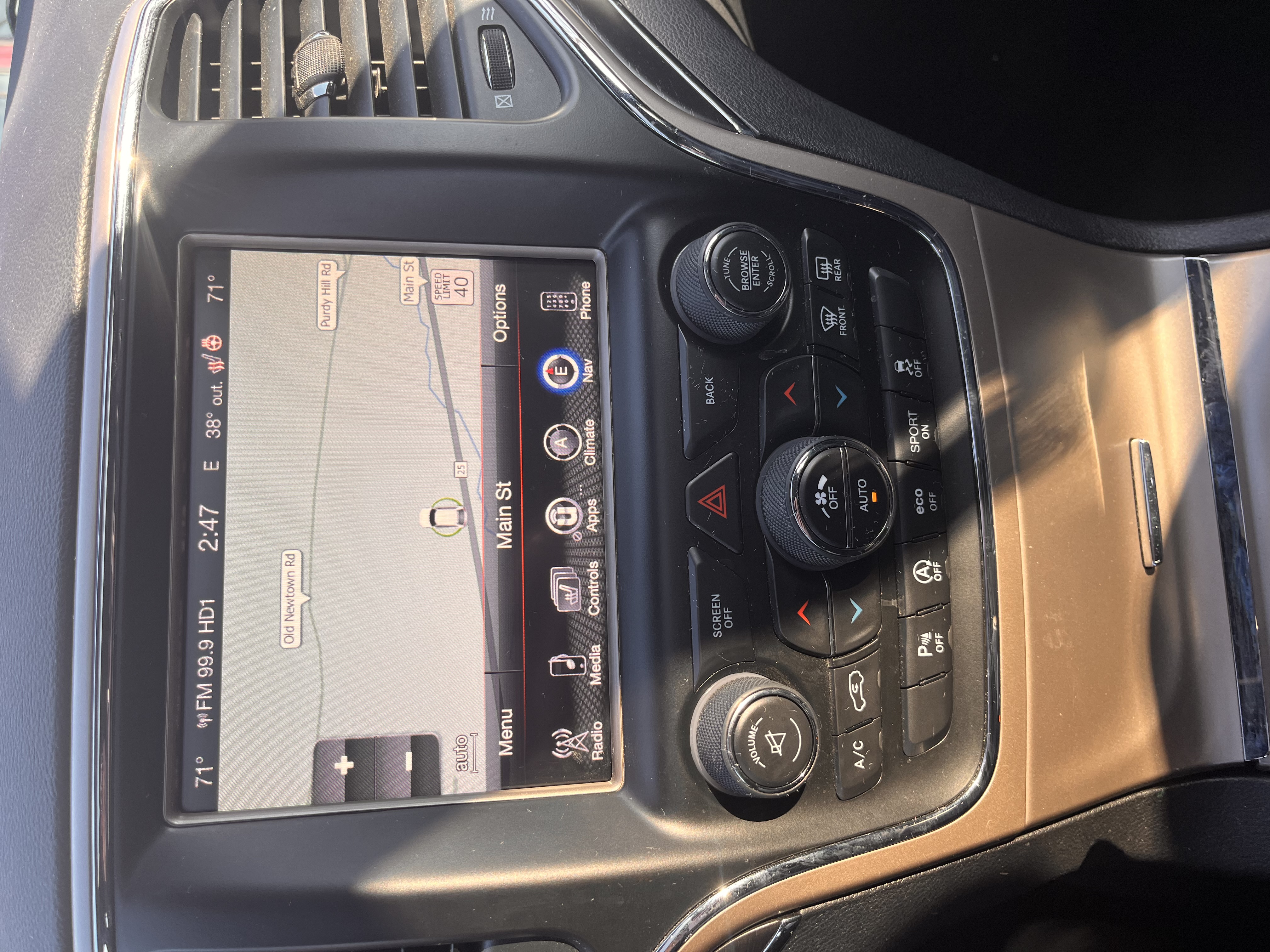 NEW ARRIVAL!!! 2017 JEEP GRAND CHEROKEE LIMITED!!! One owner clean carfax car!! Loaded!! Navigation, heated front and rear seats, heated steering wheel, remote start, moonroof, backup camera, and much more!!! Runs and drives like new! 116k miles! Price to sell quickly at $13,900!!!