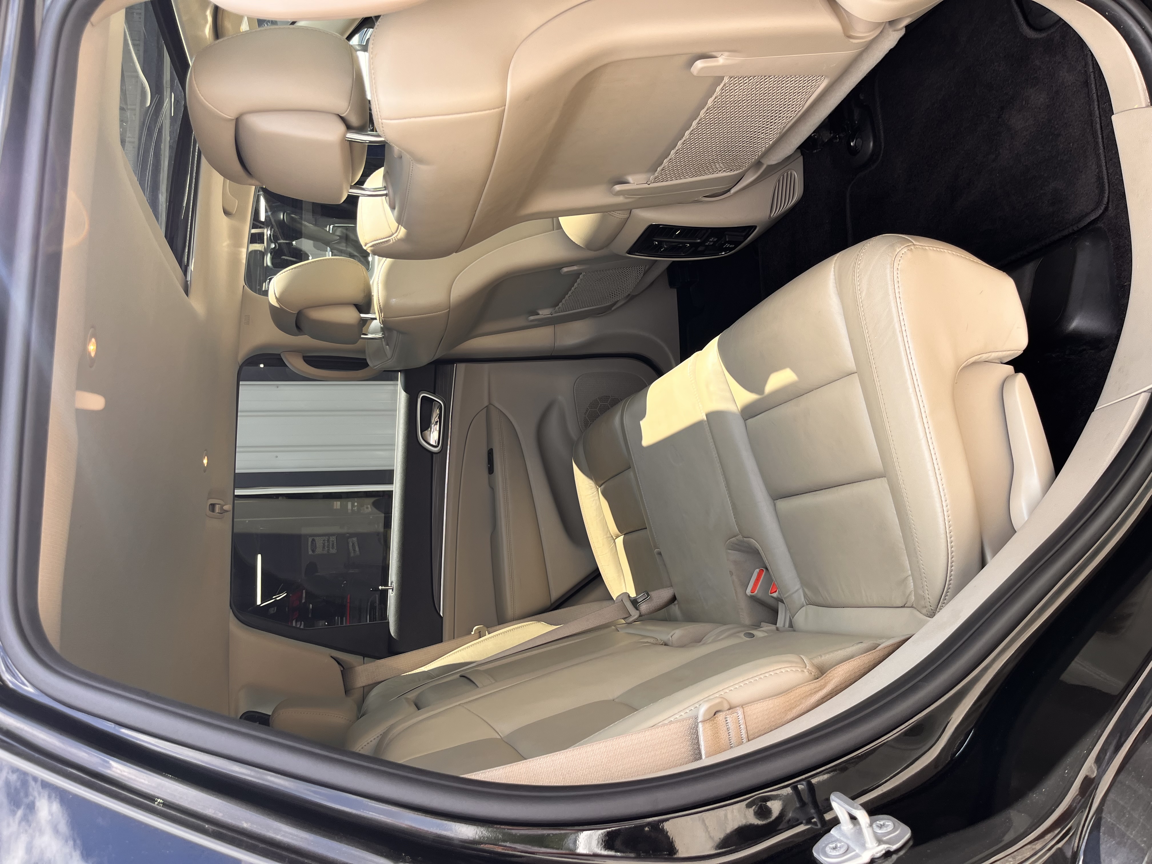 NEW ARRIVAL!!! 2019 JEEP GRAND CHEROKEE LIMITED!! ONLY 69k MILES!! Loaded with navigation, backup camera, heated leather seats, heated steering wheel, remote start, moonroof, keyless entry, blind spot and much more! Priced to sell at ONLY $18,400!!!