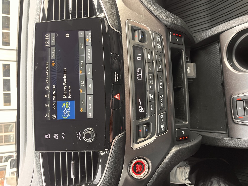 NEW ARRIVAL!! 2021 HONDA PILOT EX-L!! One owner car!! Clean carfax!! The definition of reliability!! With just under 60k miles this Pilot is not even broken in! Loaded with heated leather seats, moonroof, third row, remote start, backup camera and much much more! AWD! Priced below retail at only $26,900!! Won’t last!!