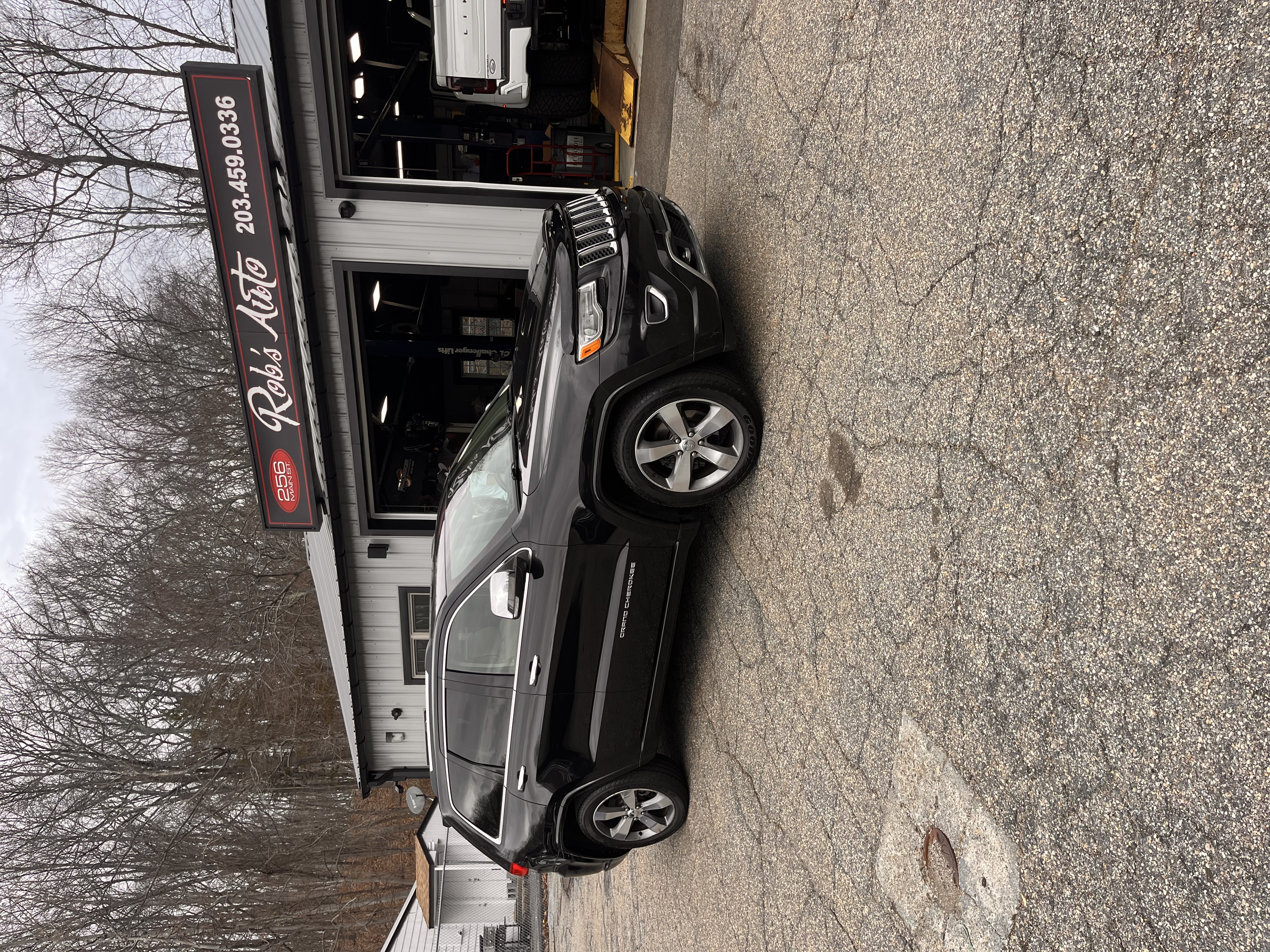 NEW ARRIVAL!! 2015 JEEP GRAND CHEROKEE OVERLAND!! Clean carfax!! Loaded with options!!! Navigation, heated front and rear seats, heated steering wheel, cooled front seats, remote start, pano roof, backup camera and much much more!! Runs and drives great! Only 130k miles!! Won’t last at only $11,400!!