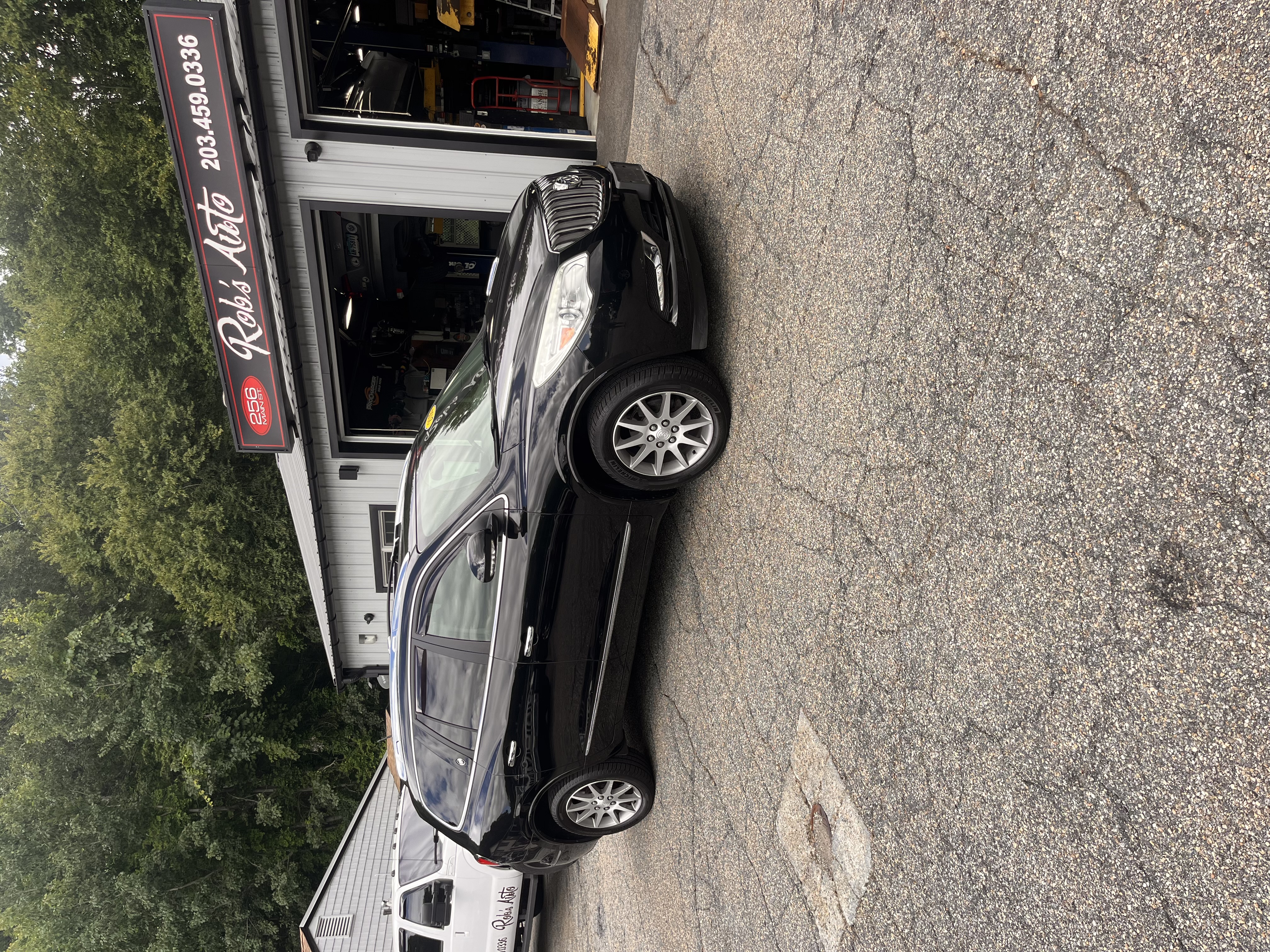 NEW ARRIVAL!! 2016 BUICK ENCLAVE LEATHER GROUP!! Clean carfax!! AWD!! Third row!! Loaded with navigation, dual roofs, heated leather seats, remote start, backup camera and all the safety features!! Runs and drives great!! Won’t last at ONLY $12,900!!!