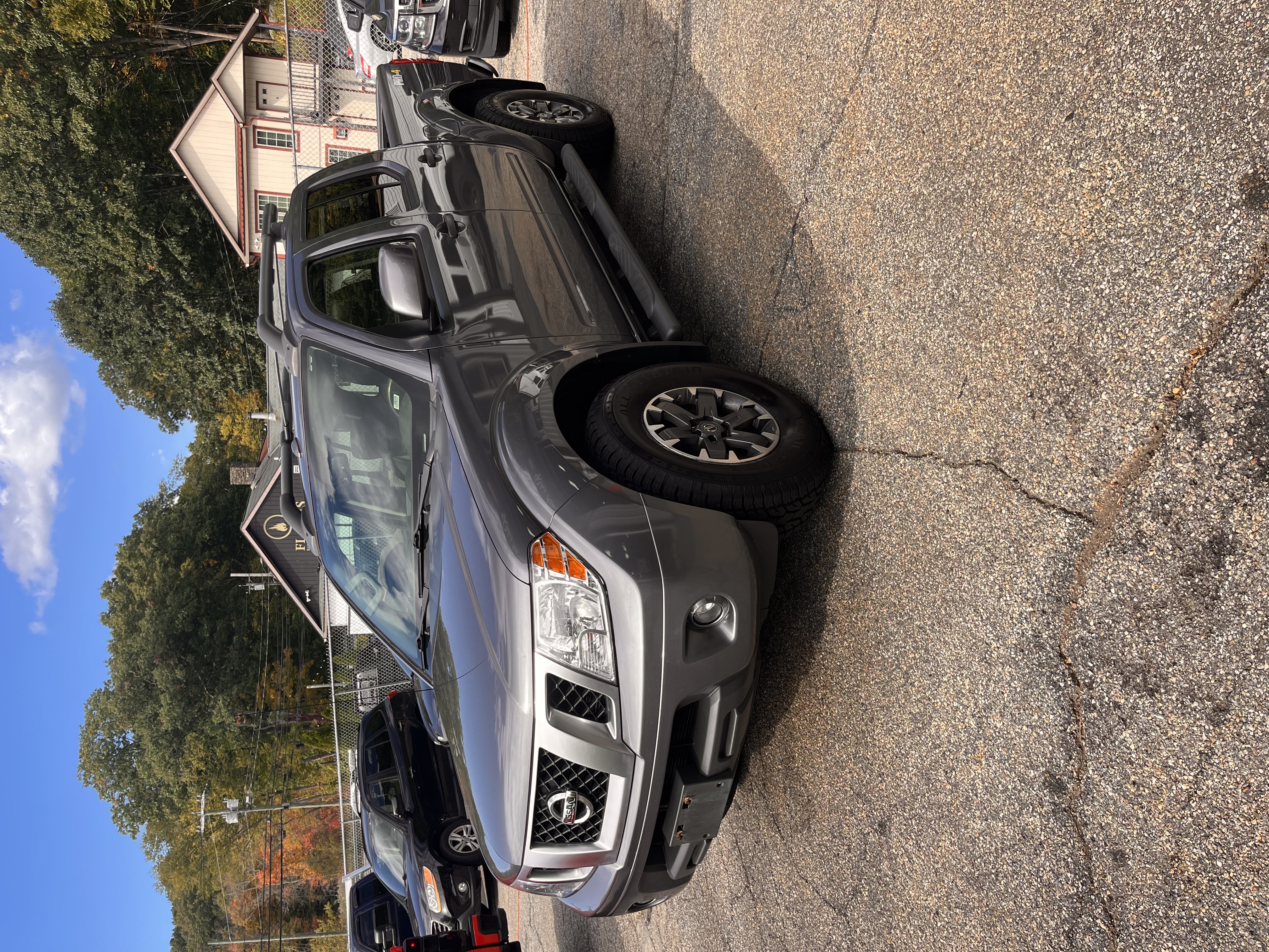 NEW ARRIVAL!! 2018 NISSAN FRONTIER PRO-4X!! Immaculate one owner clean carfax pickup!! Only 74k miles!! Loaded with heated leather seats, navigation, backup camera, tow package and much more!! All service records!! Definitely won’t last at ONLY $21,900!!