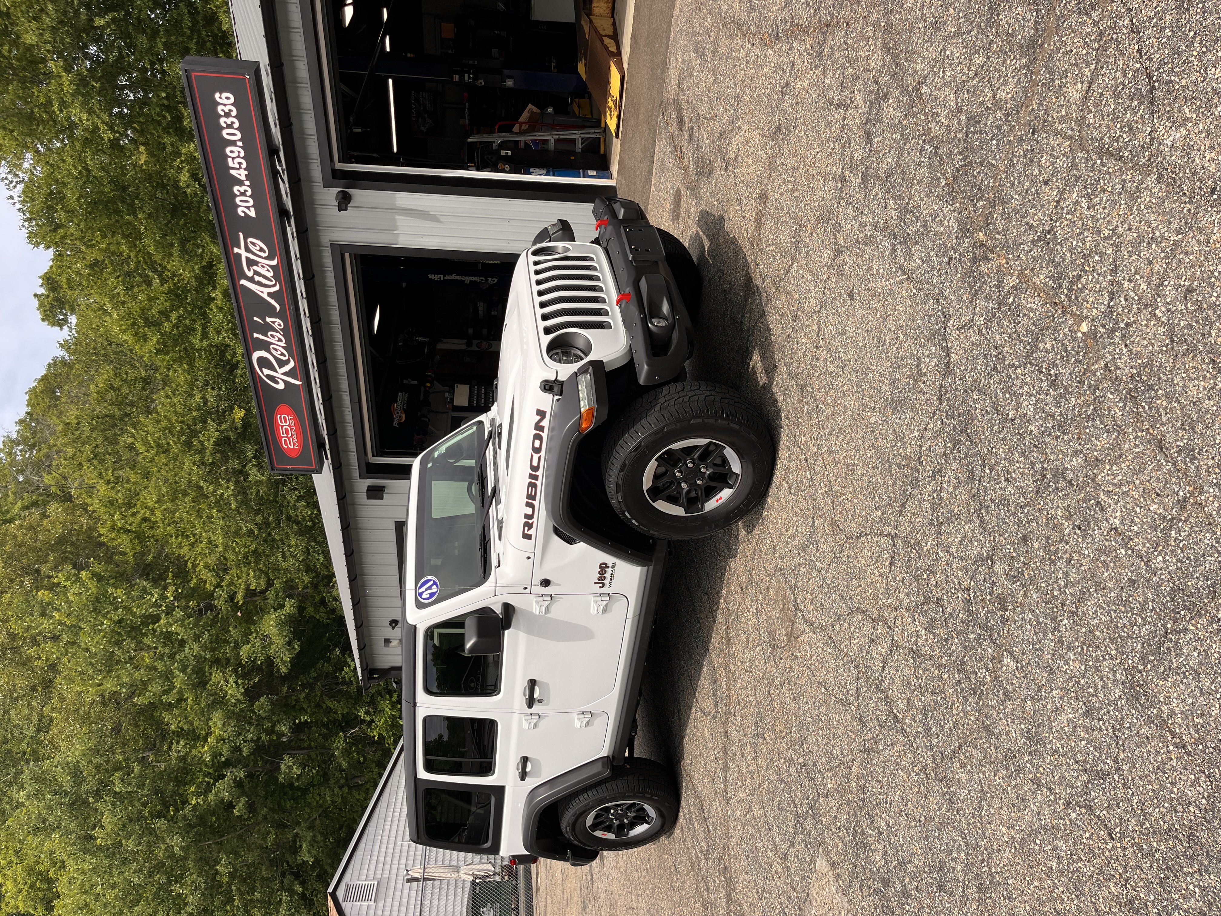 NEW ARRIVAL!!! ONE OWNER CLEAN CARFAX!! 2021 JEEP WRANGLER UNLIMITED RUBICON!! LOADED!! Heated leather seats, heated steering wheel, keyless entry, remote start, navigation, backup camera, alpine stereo and much much more! Only 76k miles! Prices below retail at $29,900!! Won’t last!!!